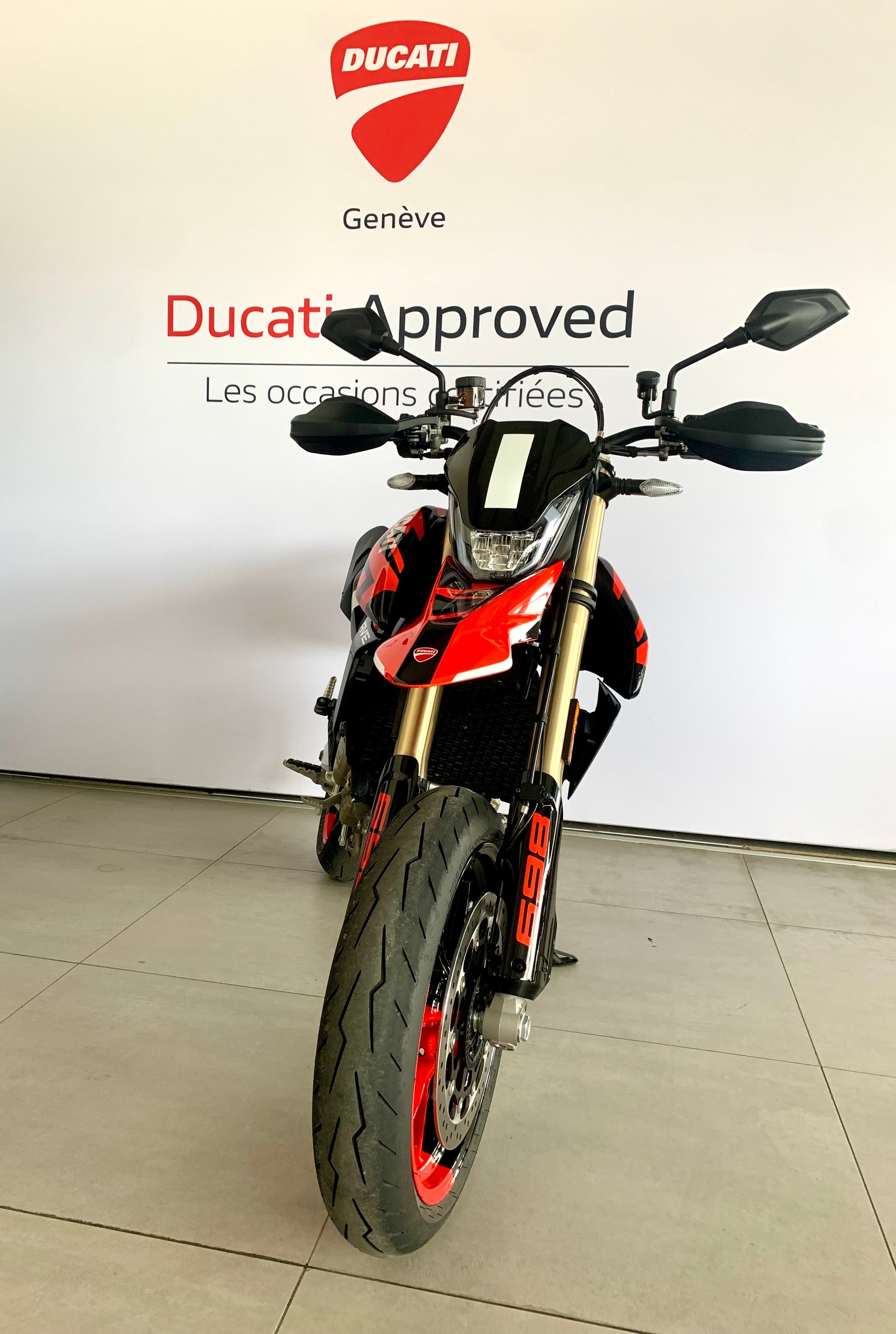 DUCATI Hypermotard 698 Mono RVE-showroom-element-2