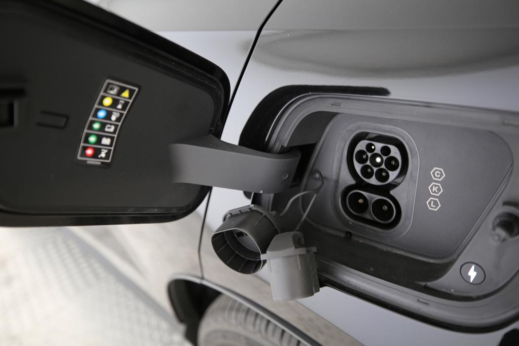 VOLVO EX30 E60 Twin Ultra Performance AWD-image-10