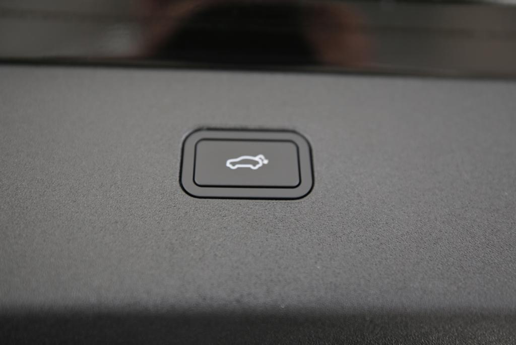 VOLVO EX30 E60 Twin Ultra Performance AWD-image-12