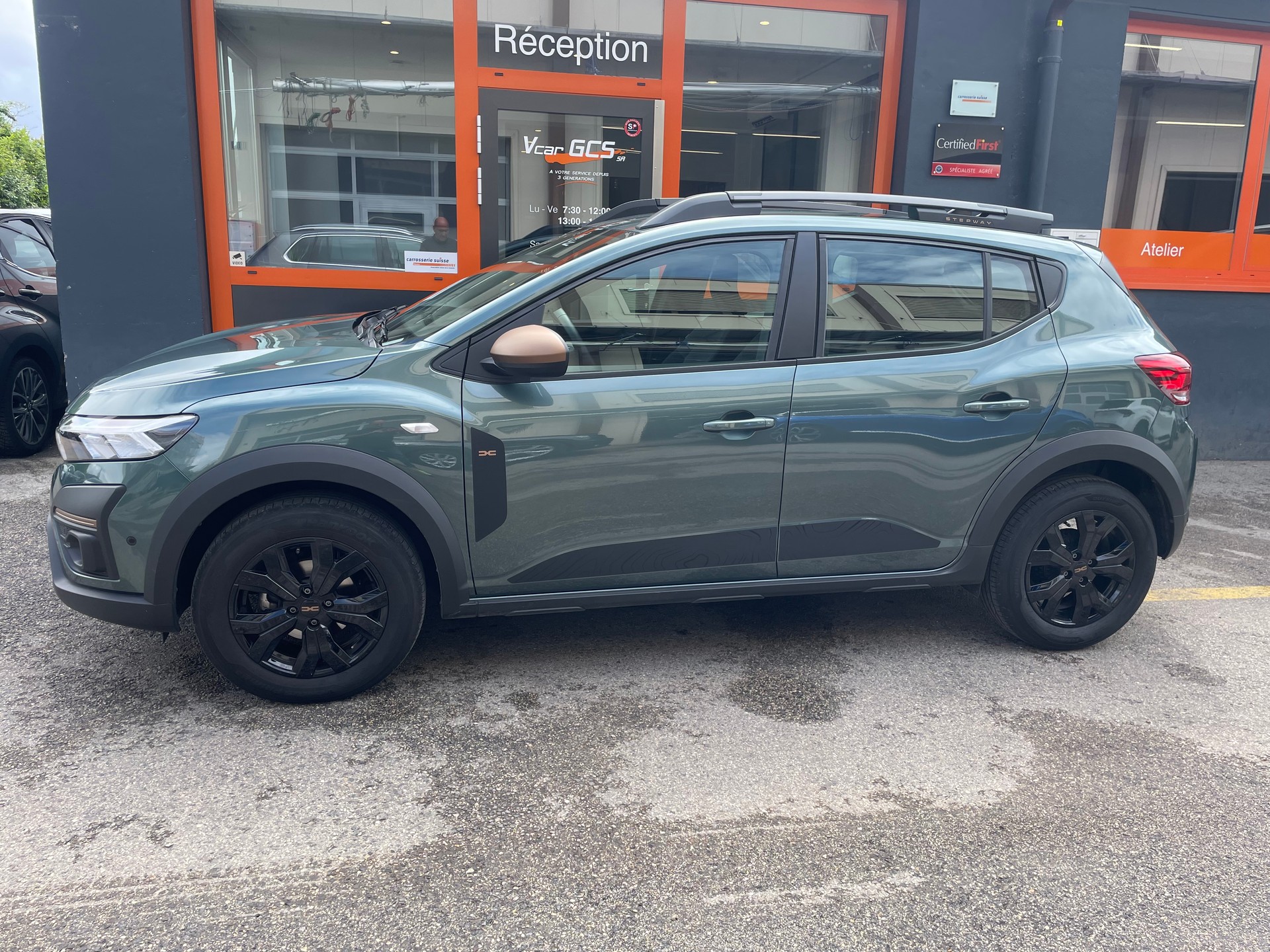 DACIA Sandero Stepway TCe 90 Extreme CVT-image-1