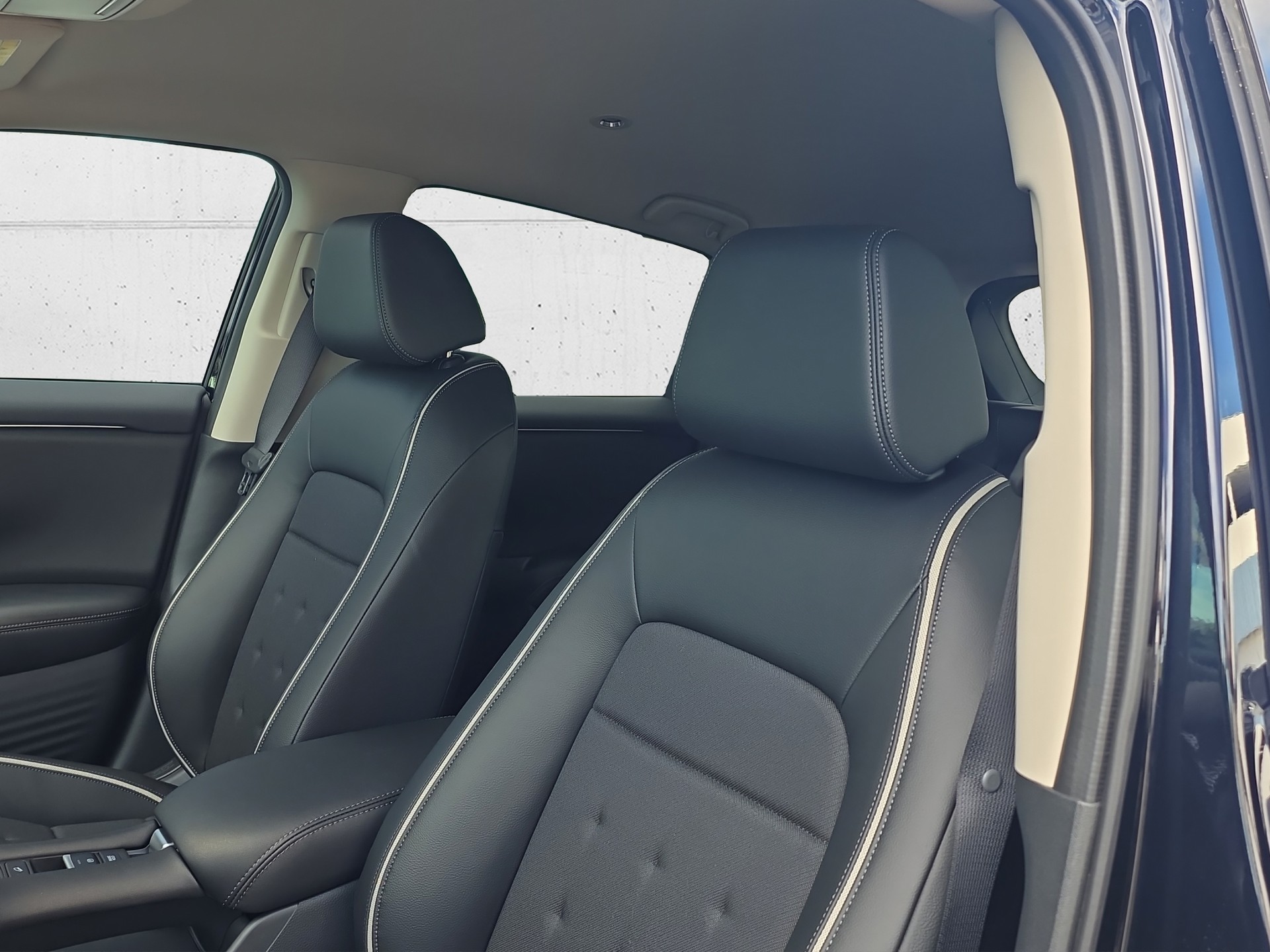 HONDA ZR-V 2.0 i-MMD Sport-image-17