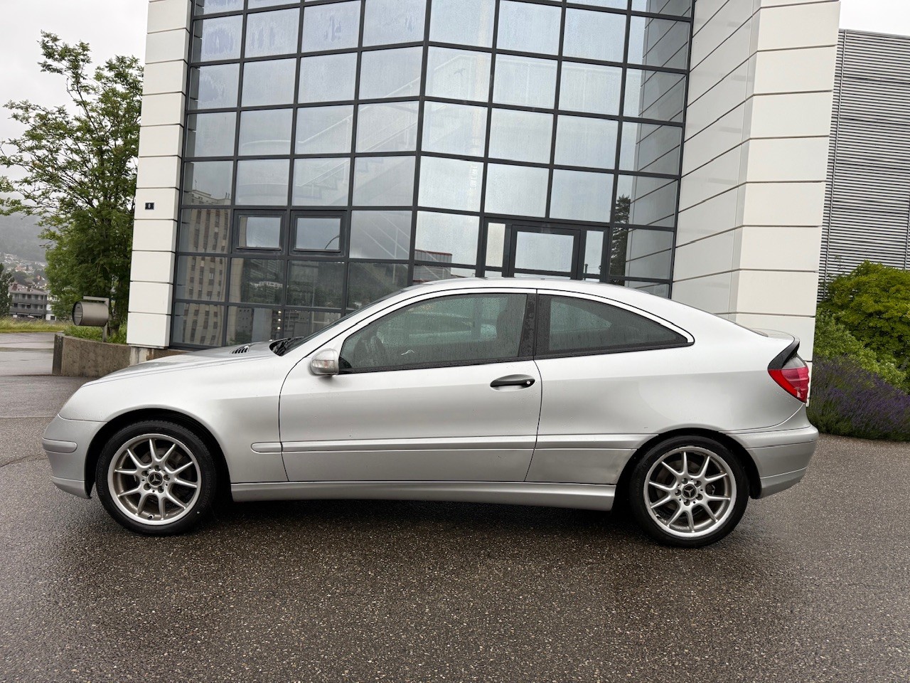 MERCEDES-BENZ C 220 CDI-image-3