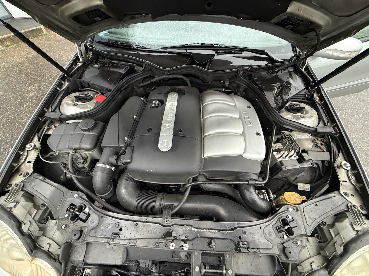 MERCEDES-BENZ C 220 CDI-image-14