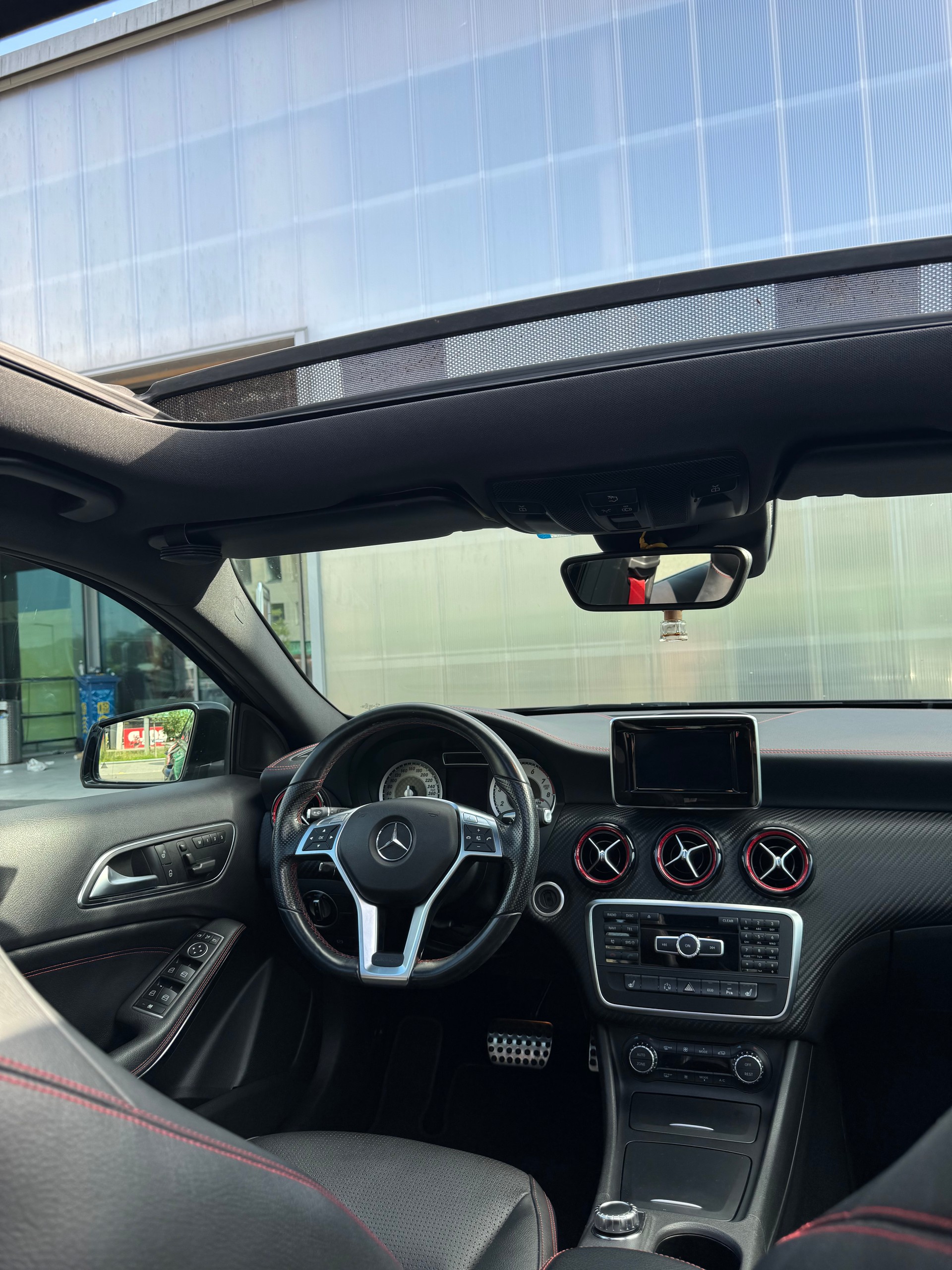 MERCEDES-BENZ A 250 Sport 4m-image-1