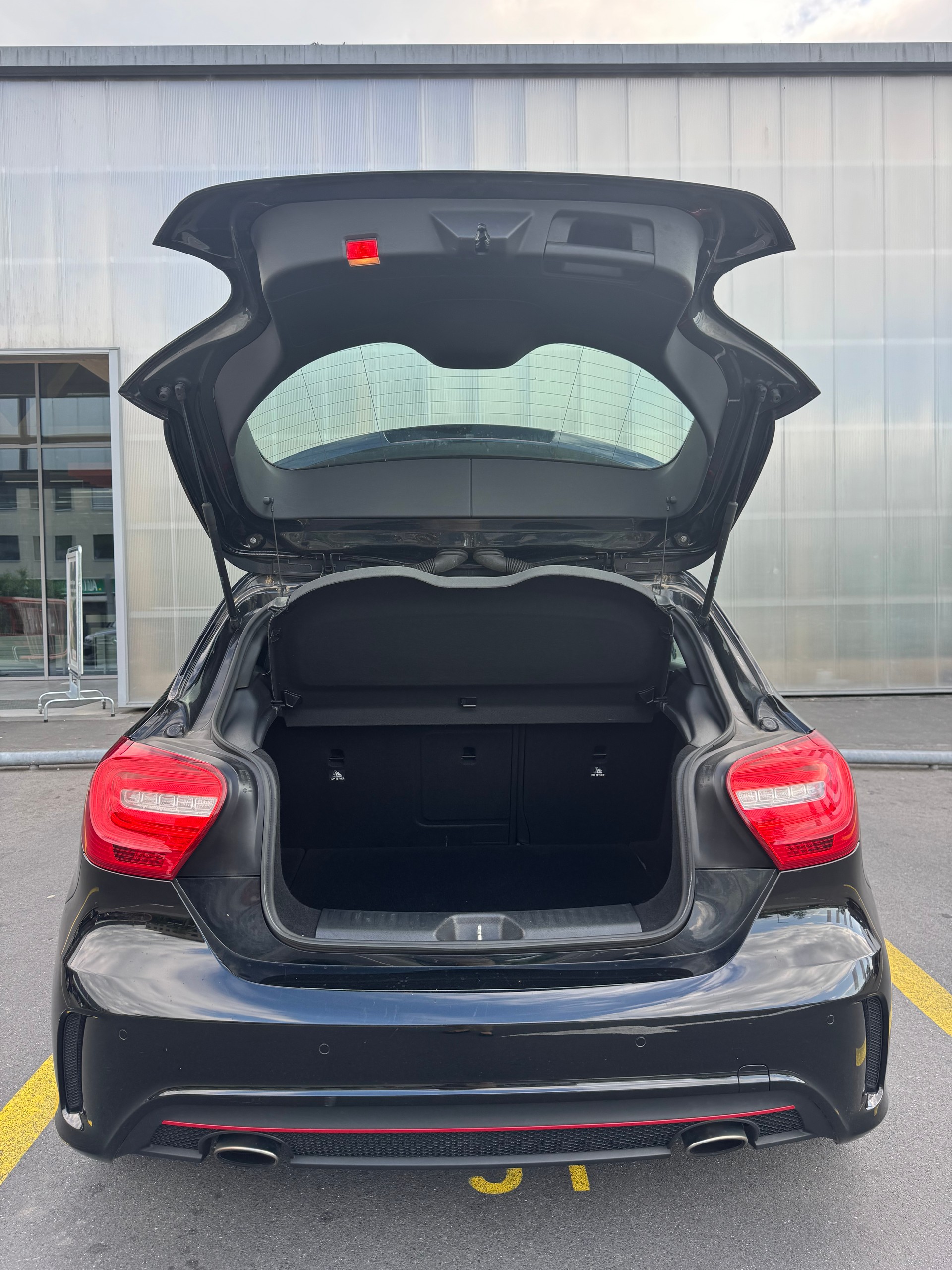 MERCEDES-BENZ A 250 Sport 4m-image-3