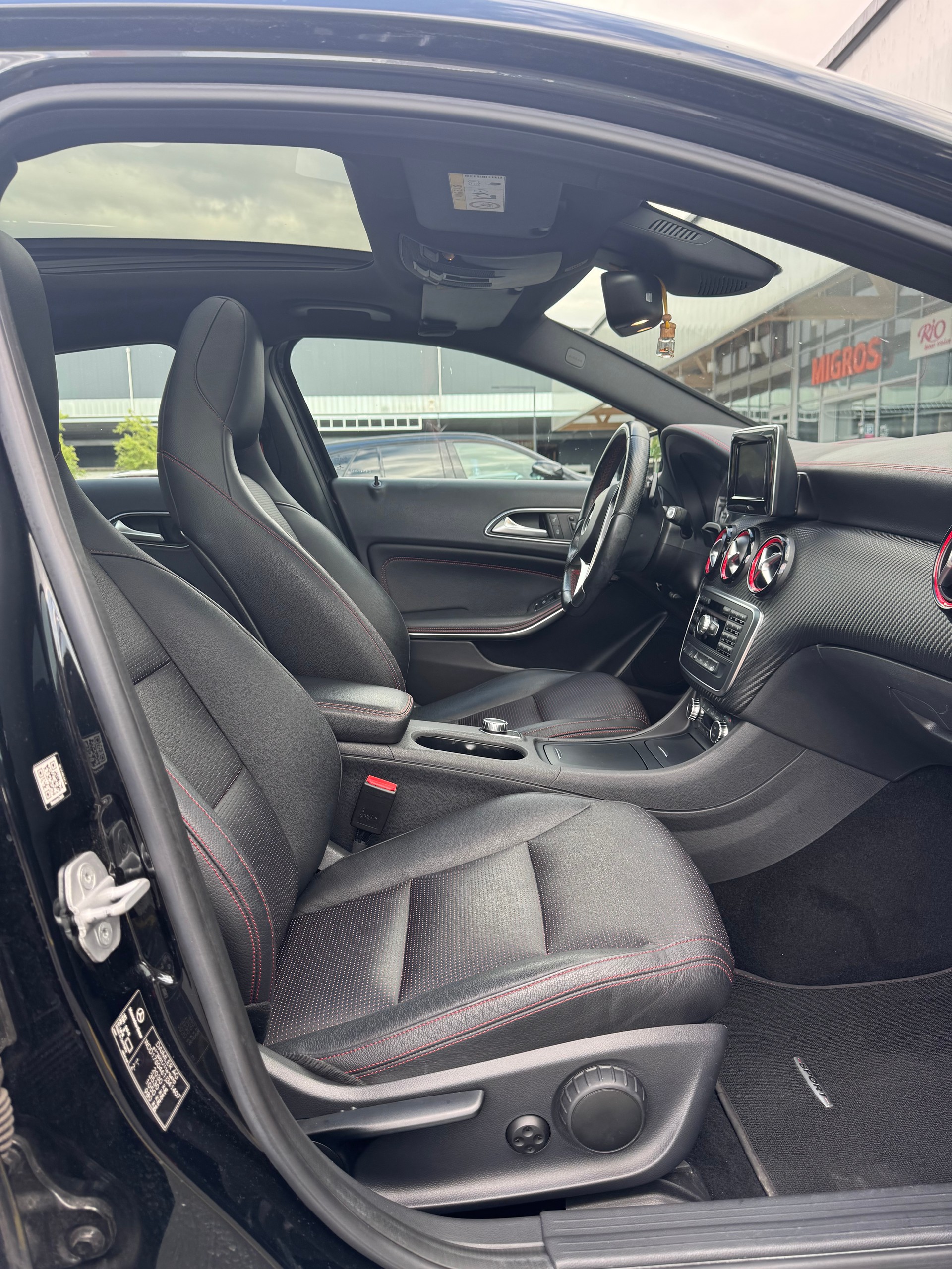 MERCEDES-BENZ A 250 Sport 4m-image-5