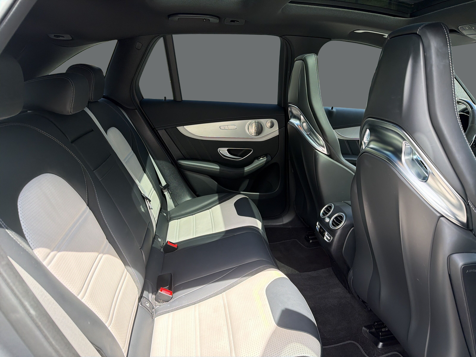 MERCEDES-BENZ GLC 63 S AMG 4Matic-image-18