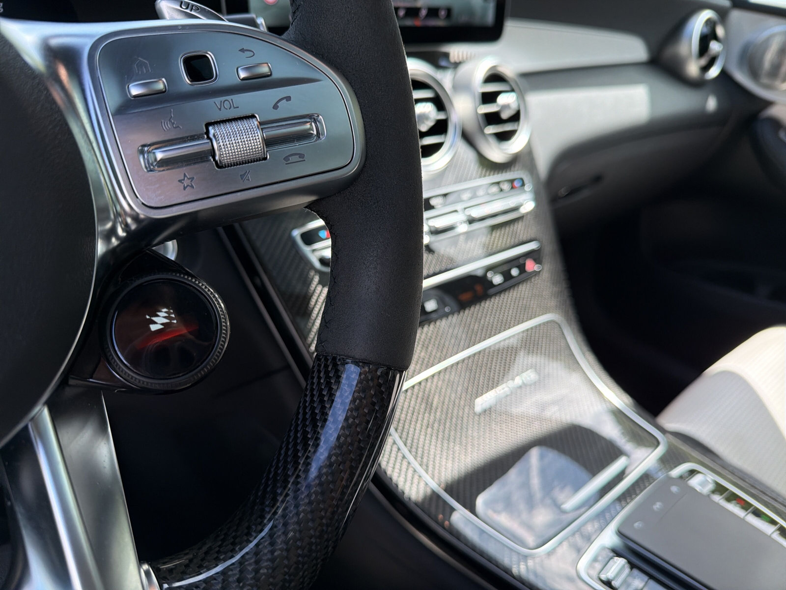 MERCEDES-BENZ GLC 63 S AMG 4Matic-image-24