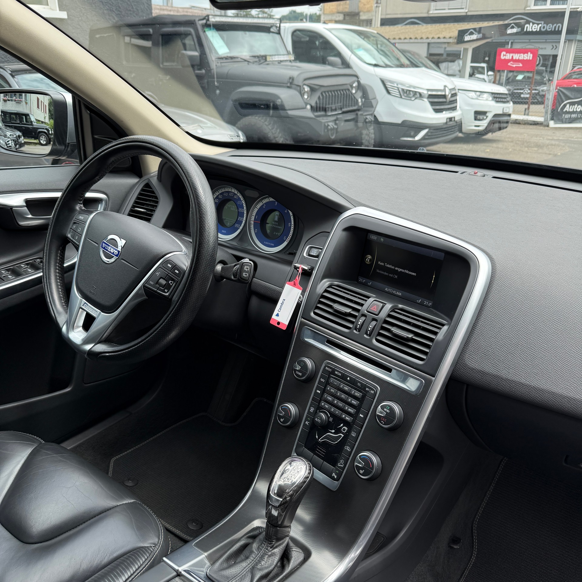 VOLVO XC60 D4 AWD Kinetic Geartronic-image-9