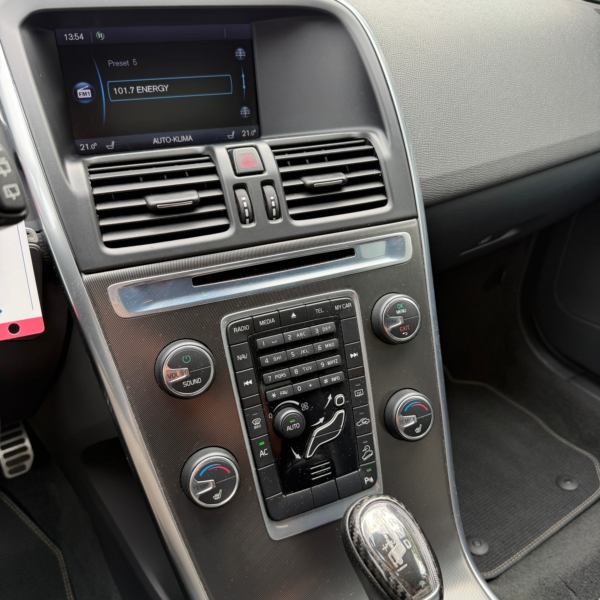 VOLVO XC60 D4 AWD Kinetic Geartronic-image-10