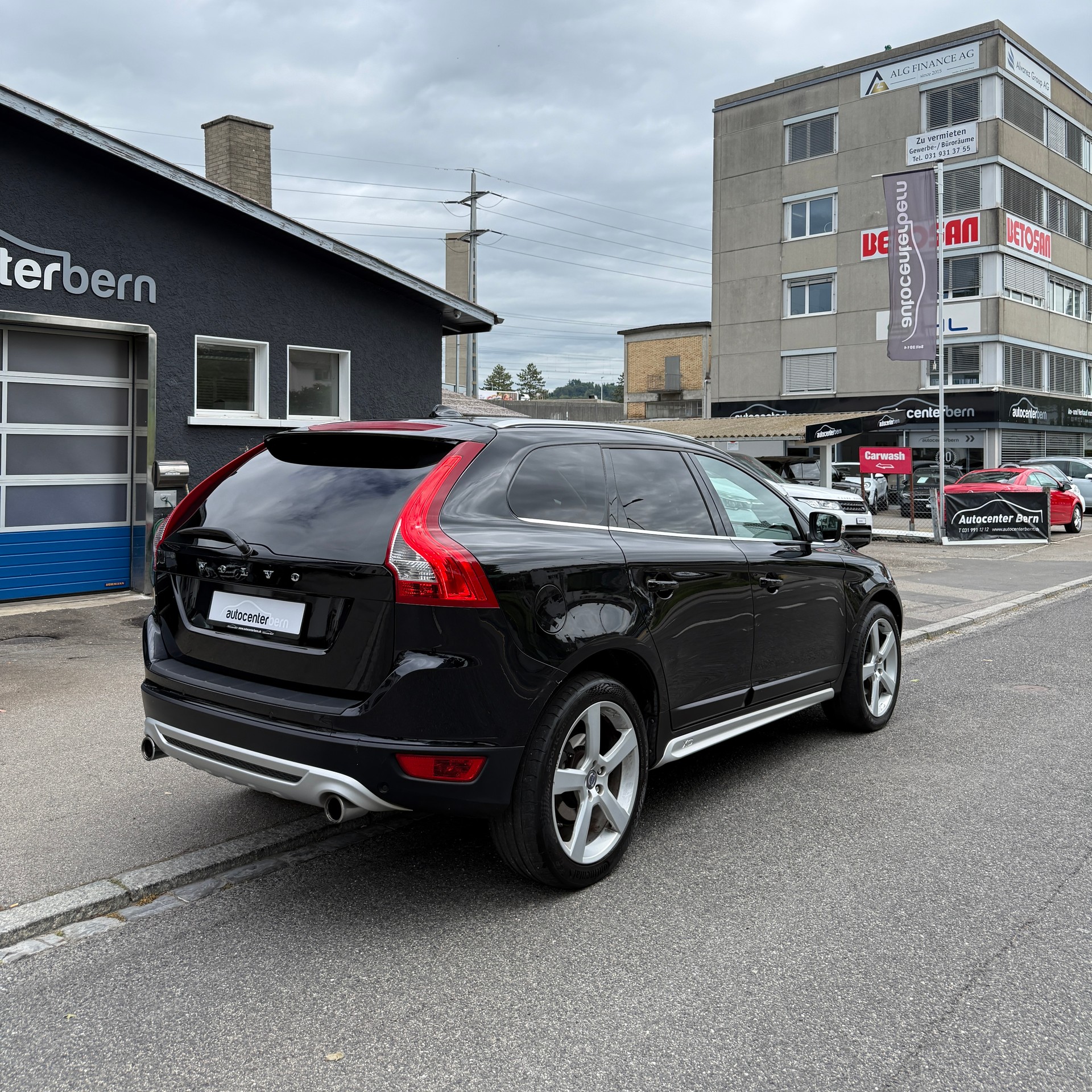 VOLVO XC60 D4 AWD Kinetic Geartronic-image-6