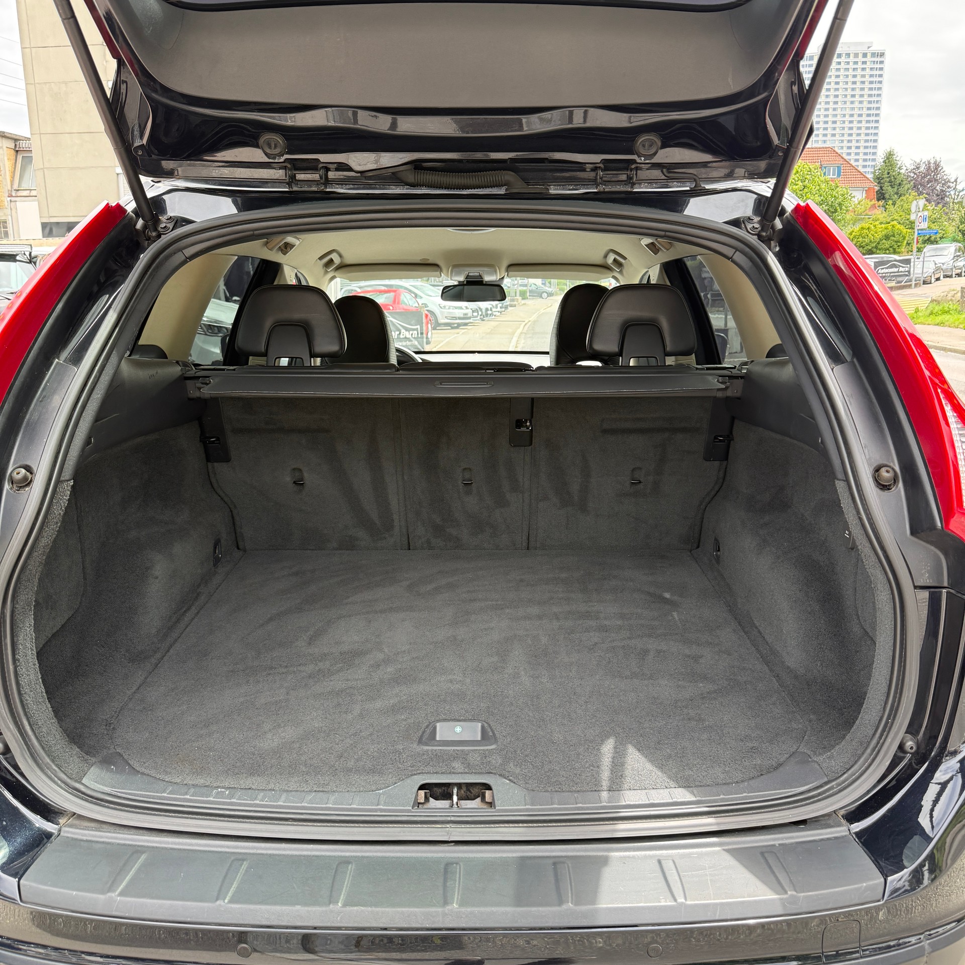 VOLVO XC60 D4 AWD Kinetic Geartronic-image-13
