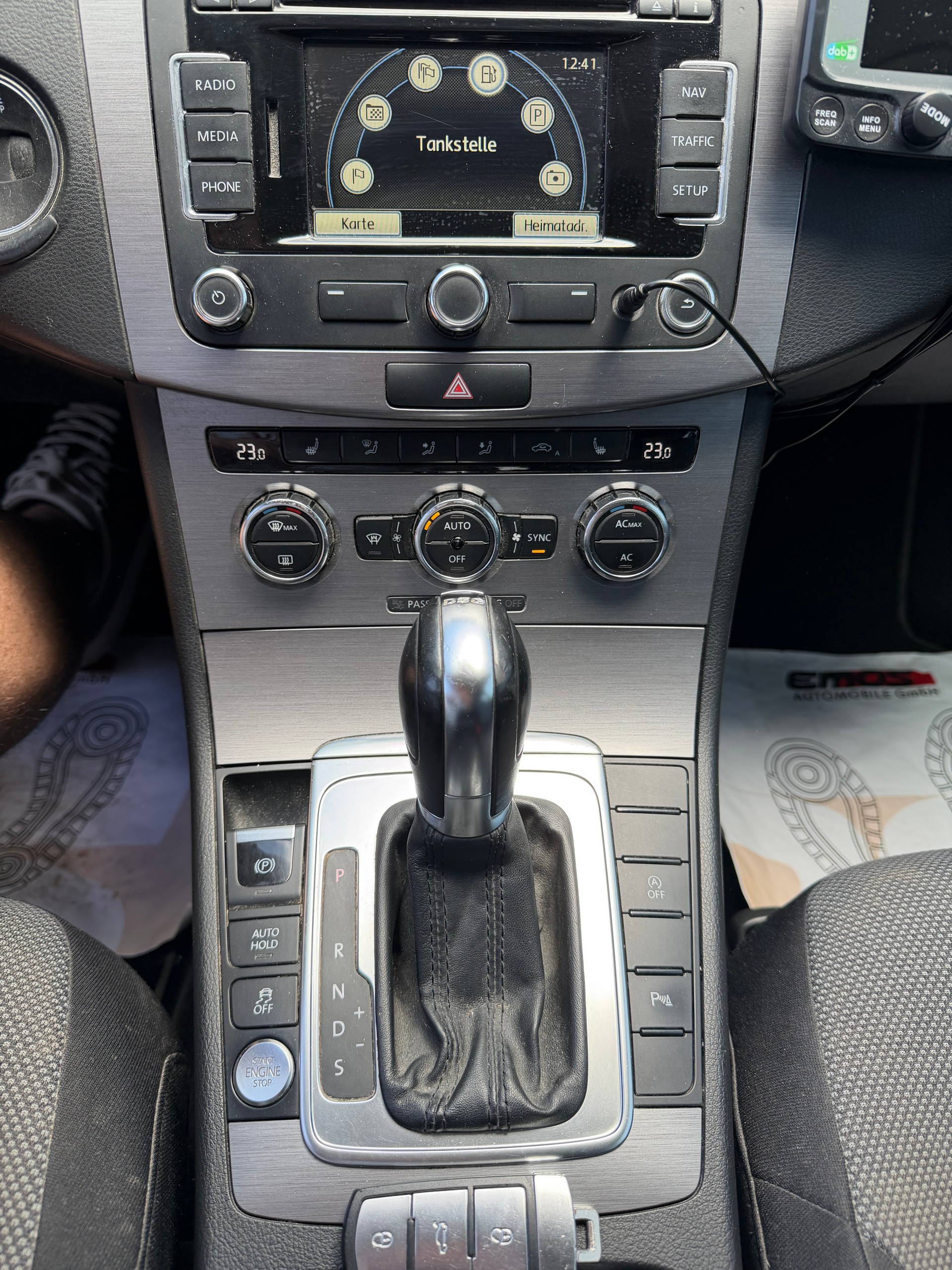 VW Passat Variant 2.0 TDI BMT Highline DSG-image-11