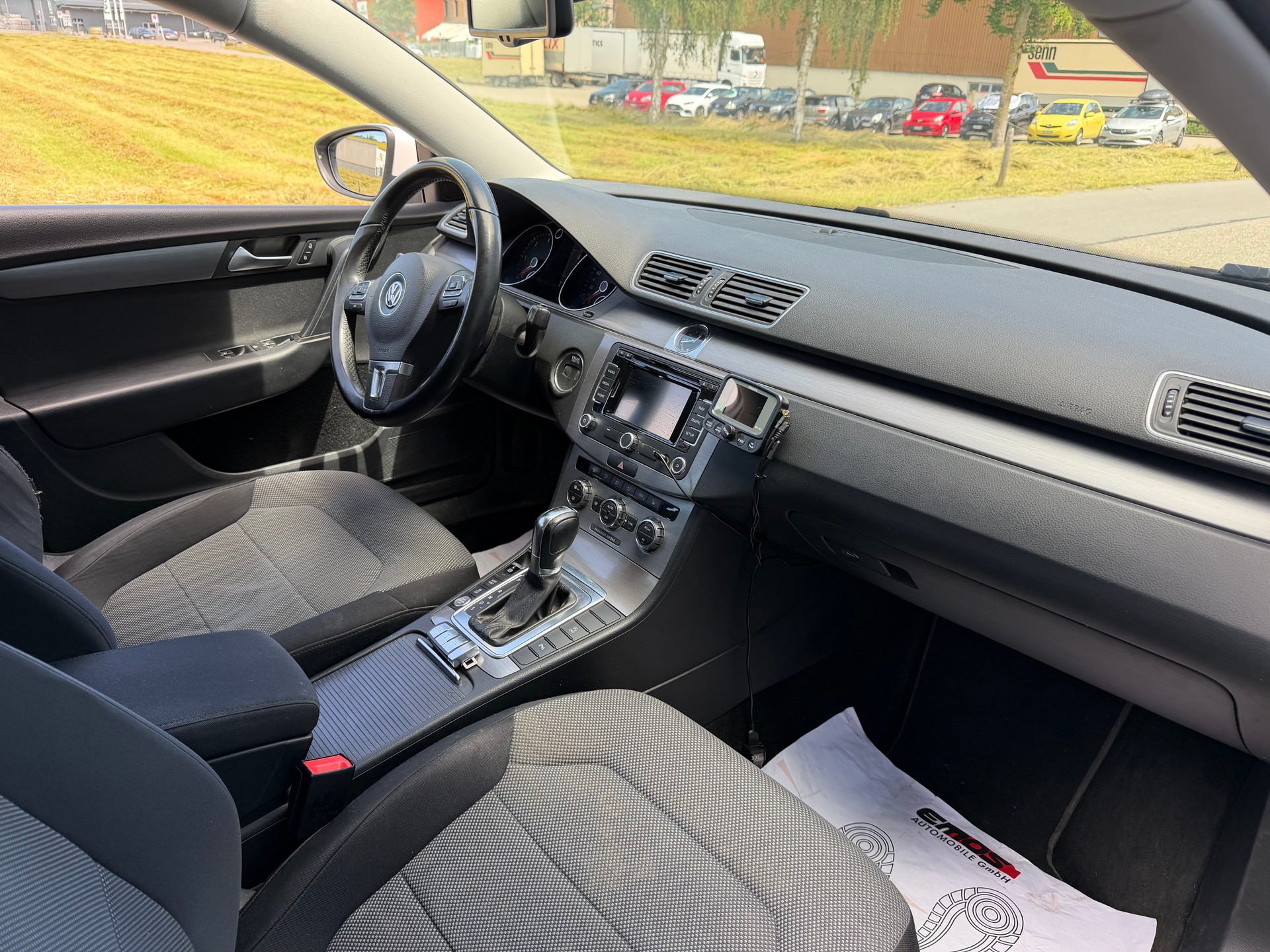 VW Passat Variant 2.0 TDI BMT Highline DSG-image-8