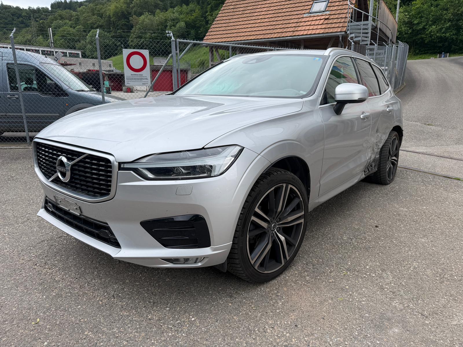 VOLVO XC60 T5 AWD R-Design Geartronic-image-0