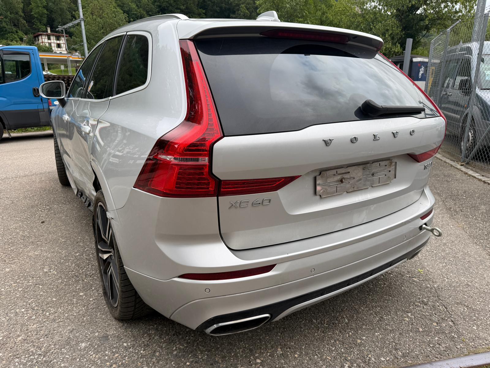 VOLVO XC60 T5 AWD R-Design Geartronic-image-4
