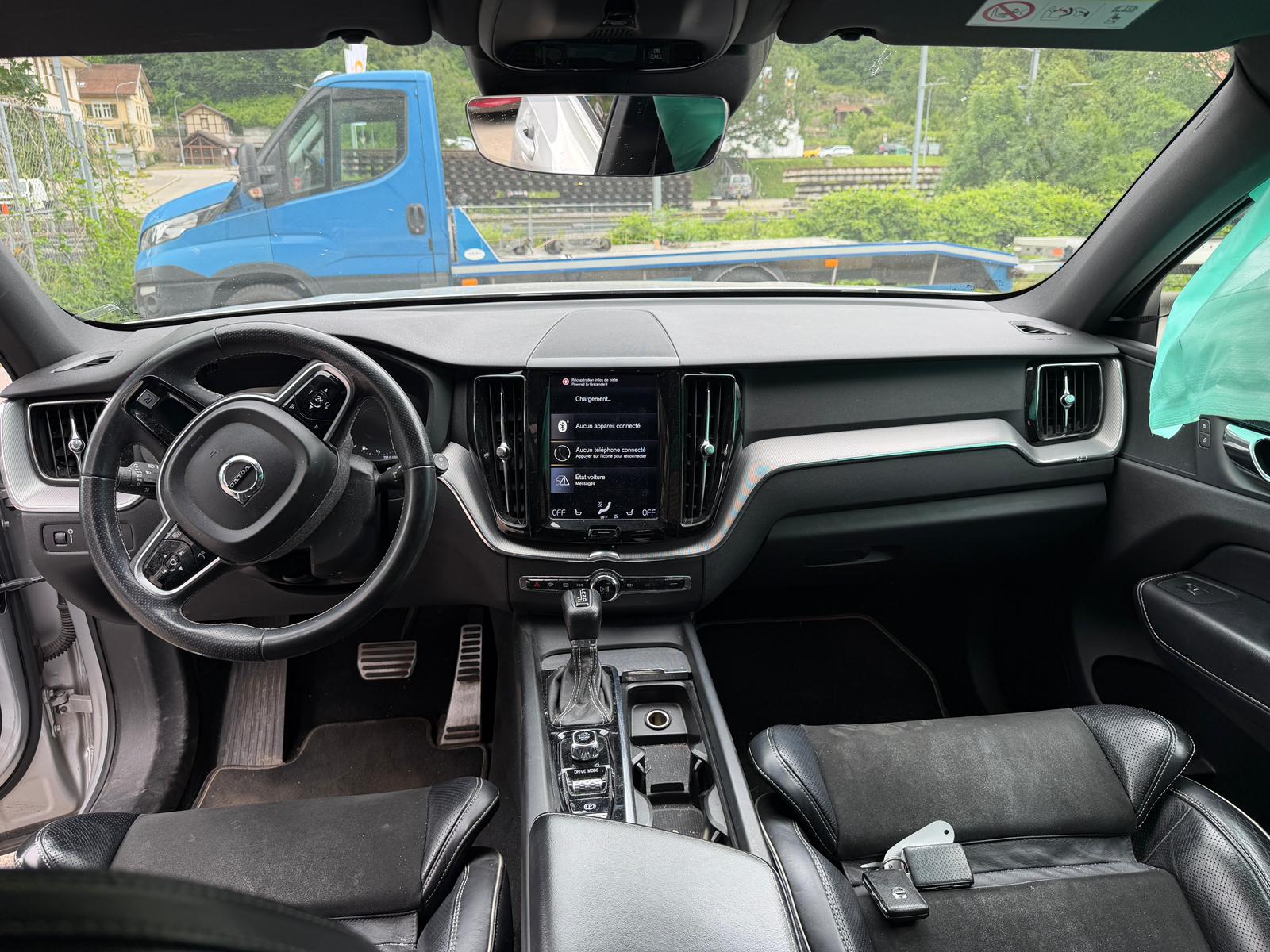 VOLVO XC60 T5 AWD R-Design Geartronic-image-5