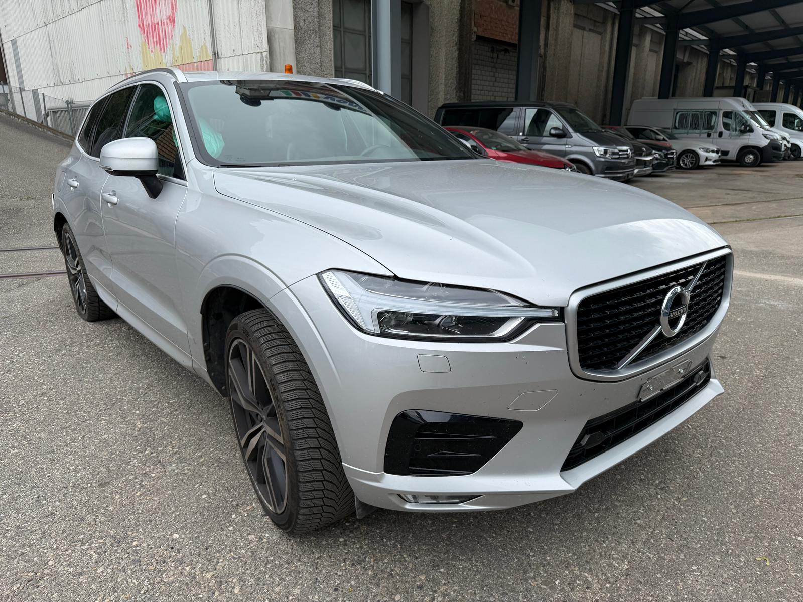VOLVO XC60 T5 AWD R-Design Geartronic-image-1