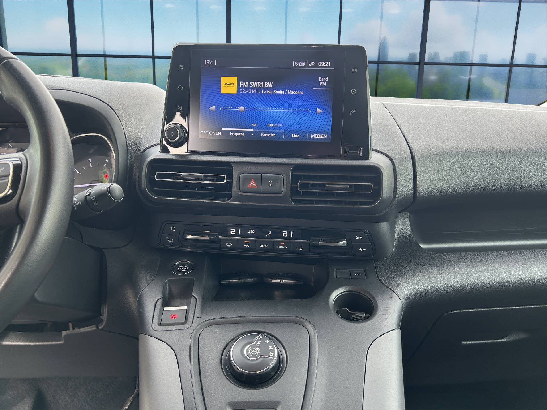TOYOTA Proace City Verso 1.5 Trend Long Automatik-image-12