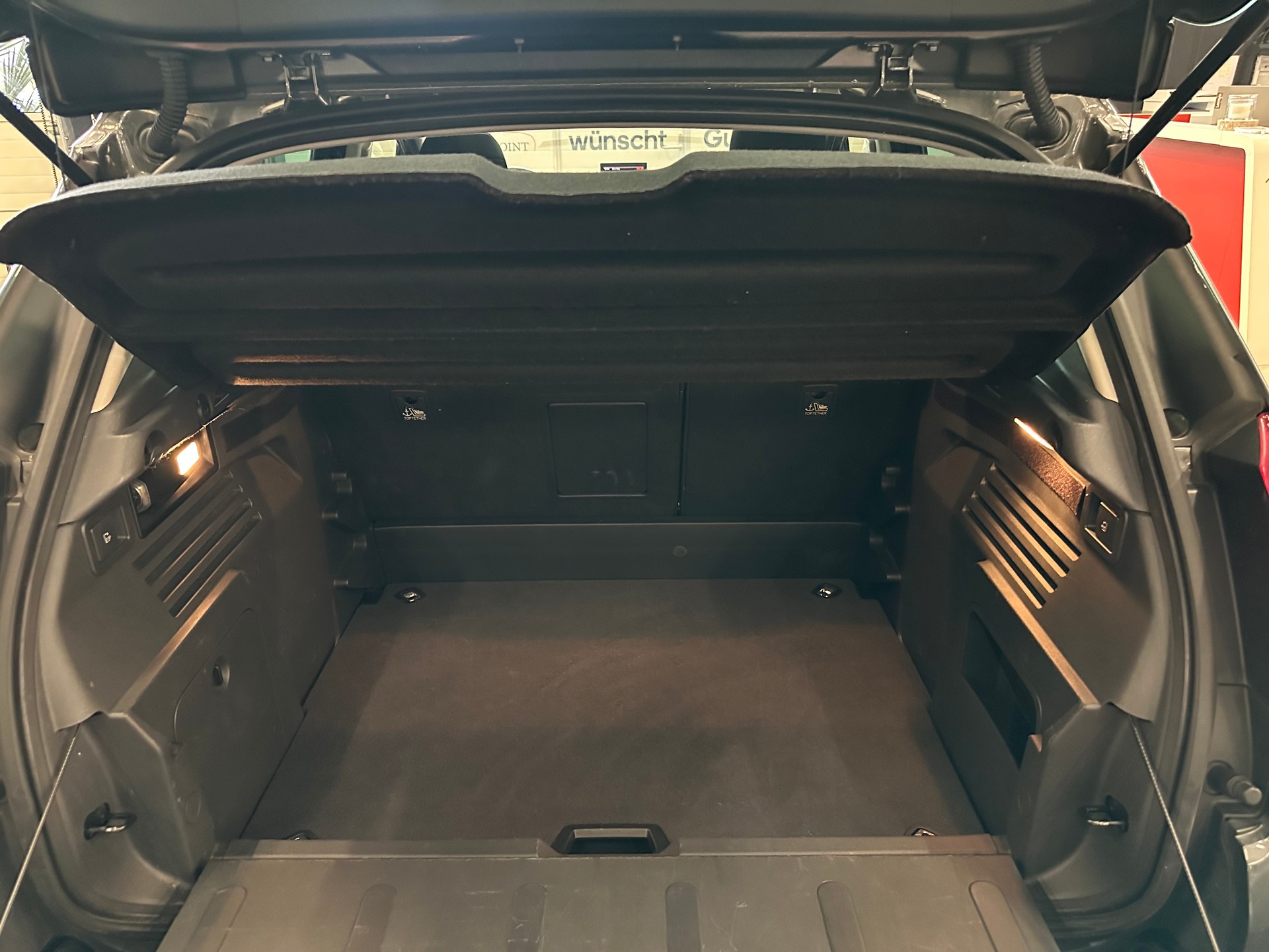PEUGEOT 3008 1.6 16V T Sport Pack Tiptronic-image-19