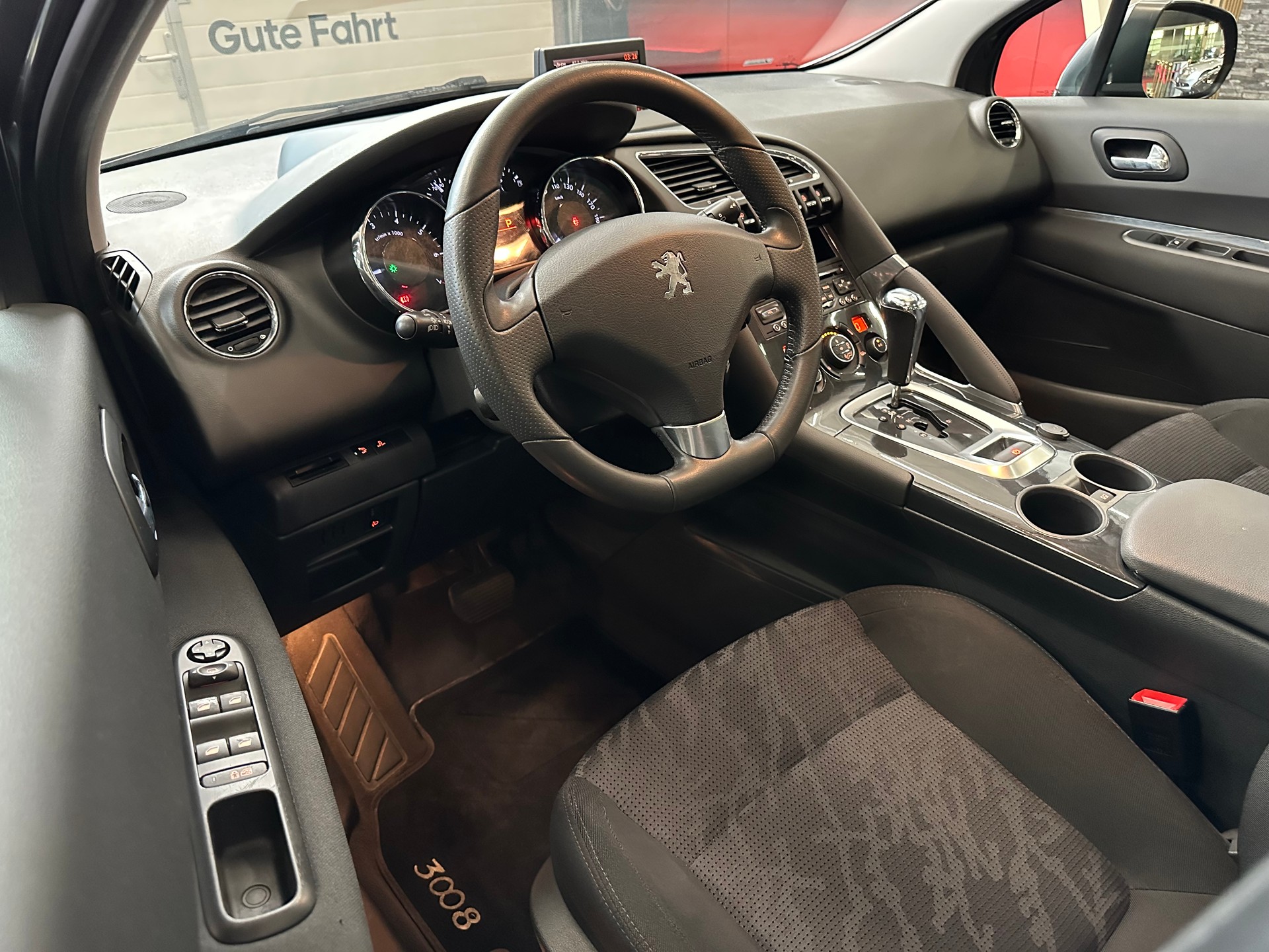 PEUGEOT 3008 1.6 16V T Sport Pack Tiptronic-image-8