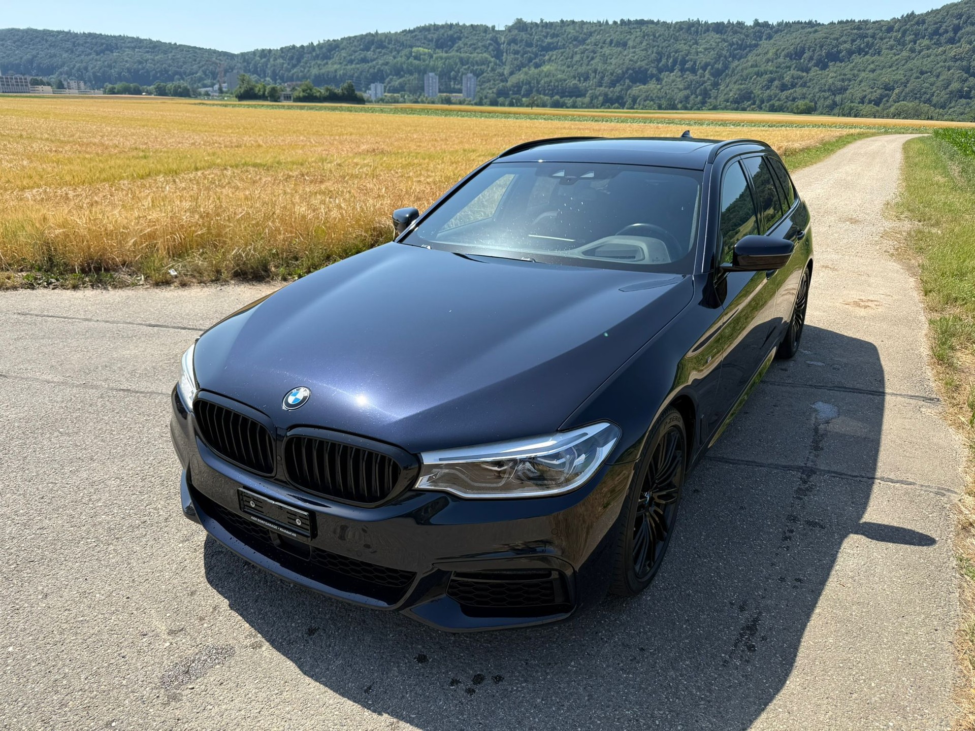 BMW 540d xDrive M-Sport Touring Steptronic-image-0