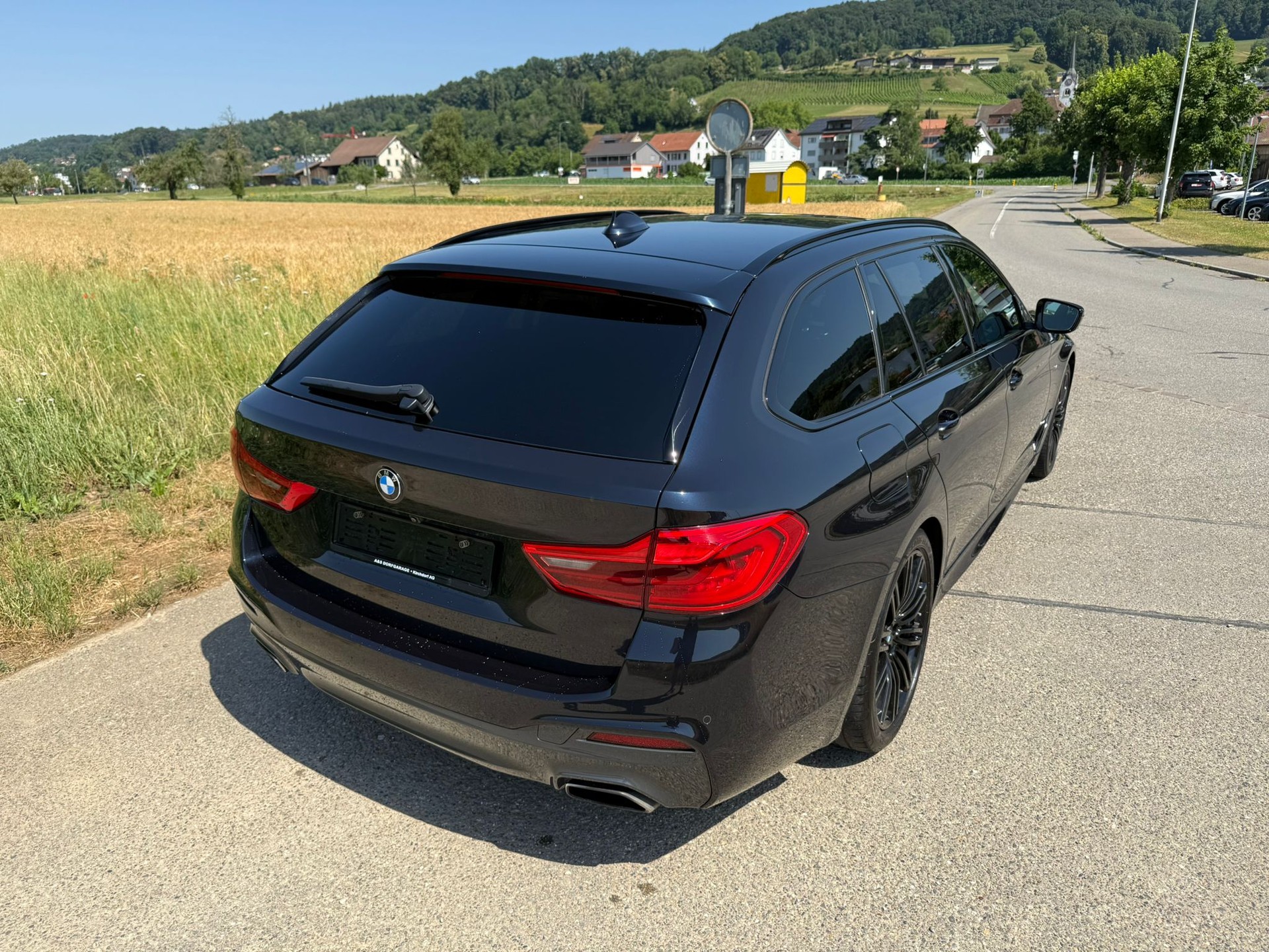 BMW 540d xDrive M-Sport Touring Steptronic-image-4