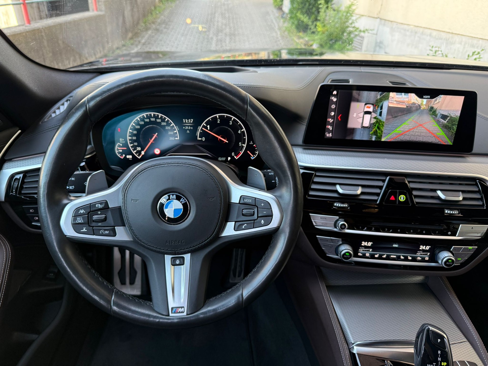BMW 540d xDrive M-Sport Touring Steptronic-image-10