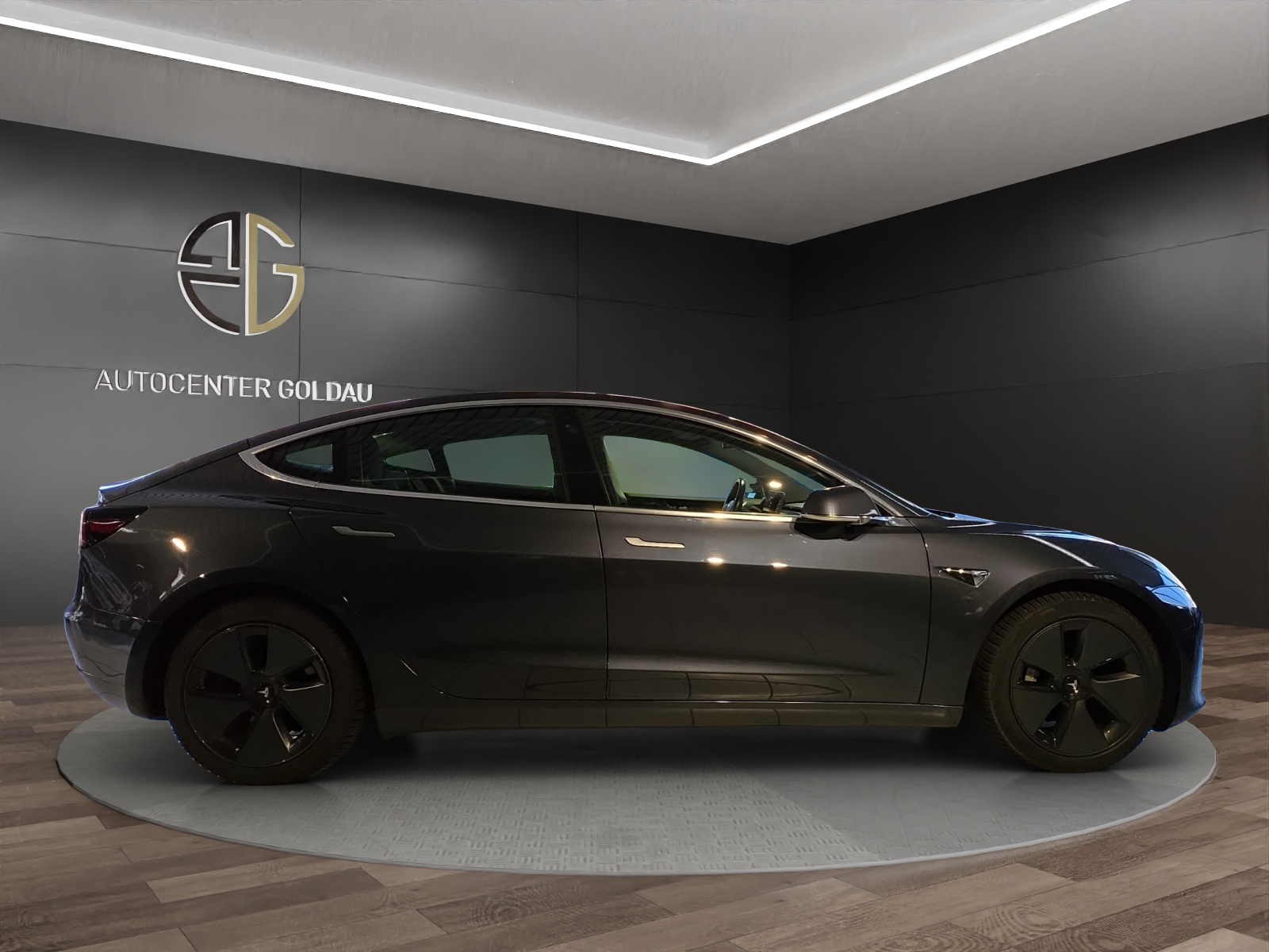 TESLA Model 3 Long Range Dual Motor AWD-image-4