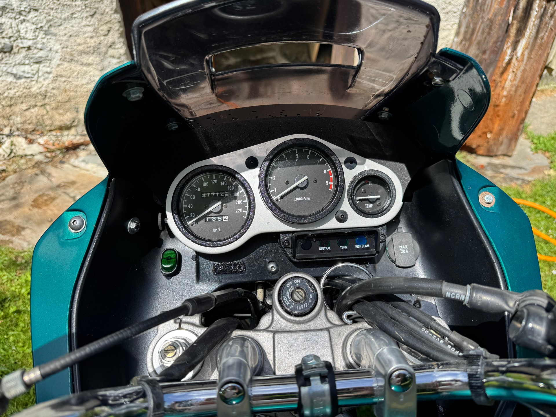 YAMAHA TDM 850-image-8