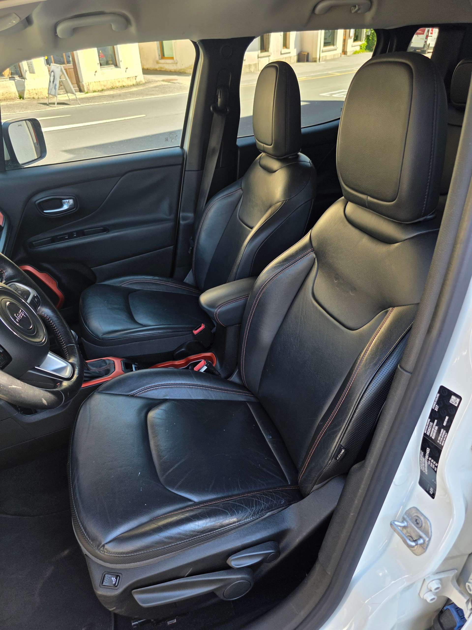 JEEP Renegade 1.6 CRD Limited-image-10