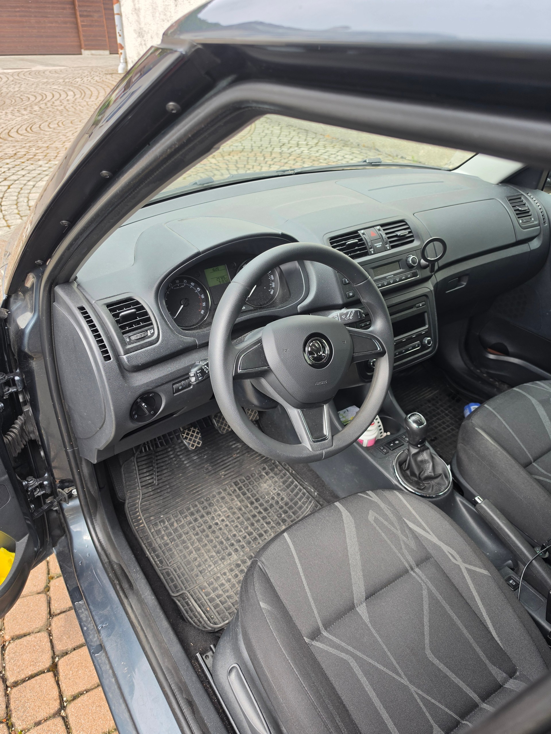 SKODA 1.6 TDI Ambition Plus-image-2