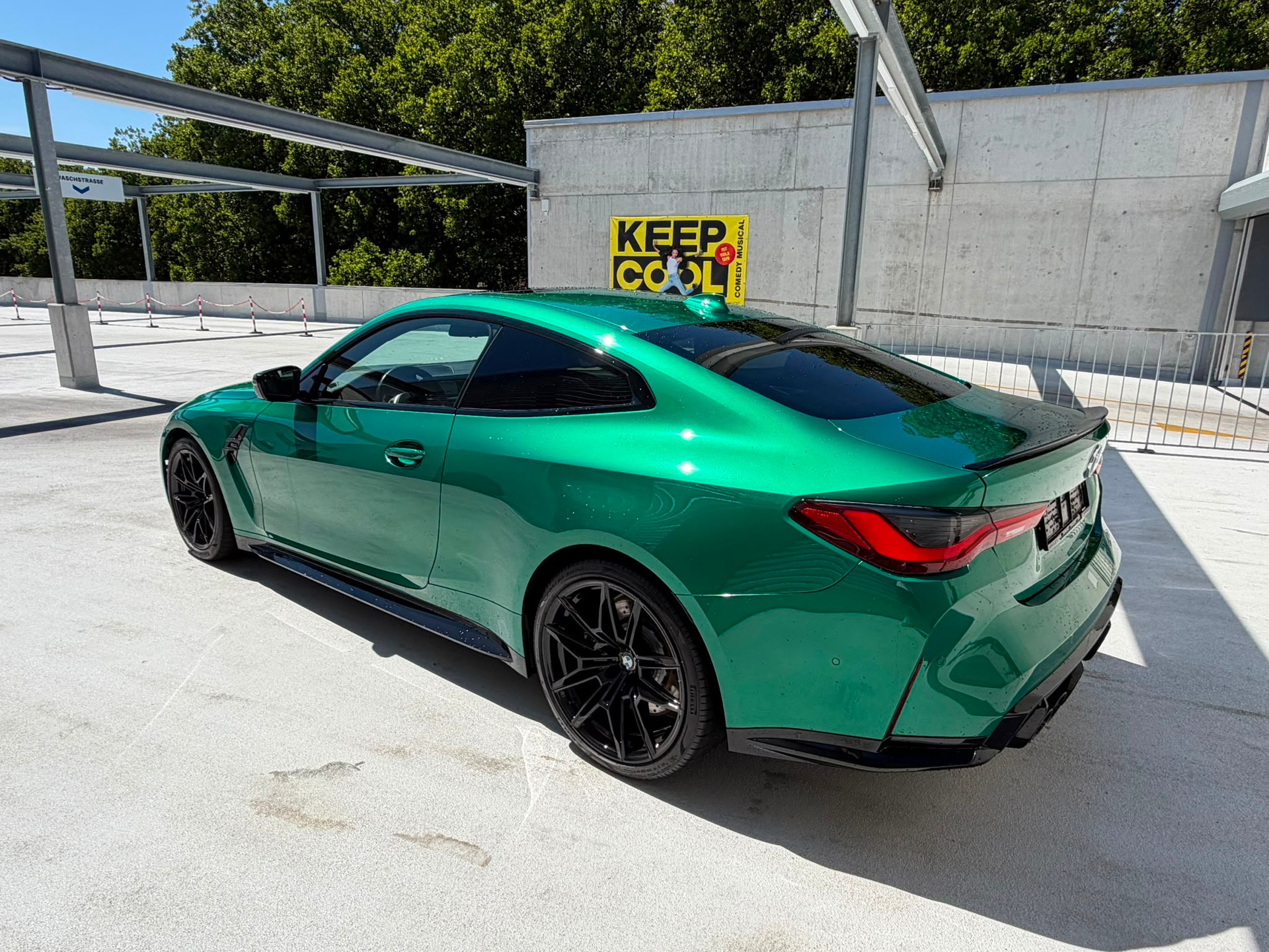 BMW M4 Coupé Competition M xDrive-image-6