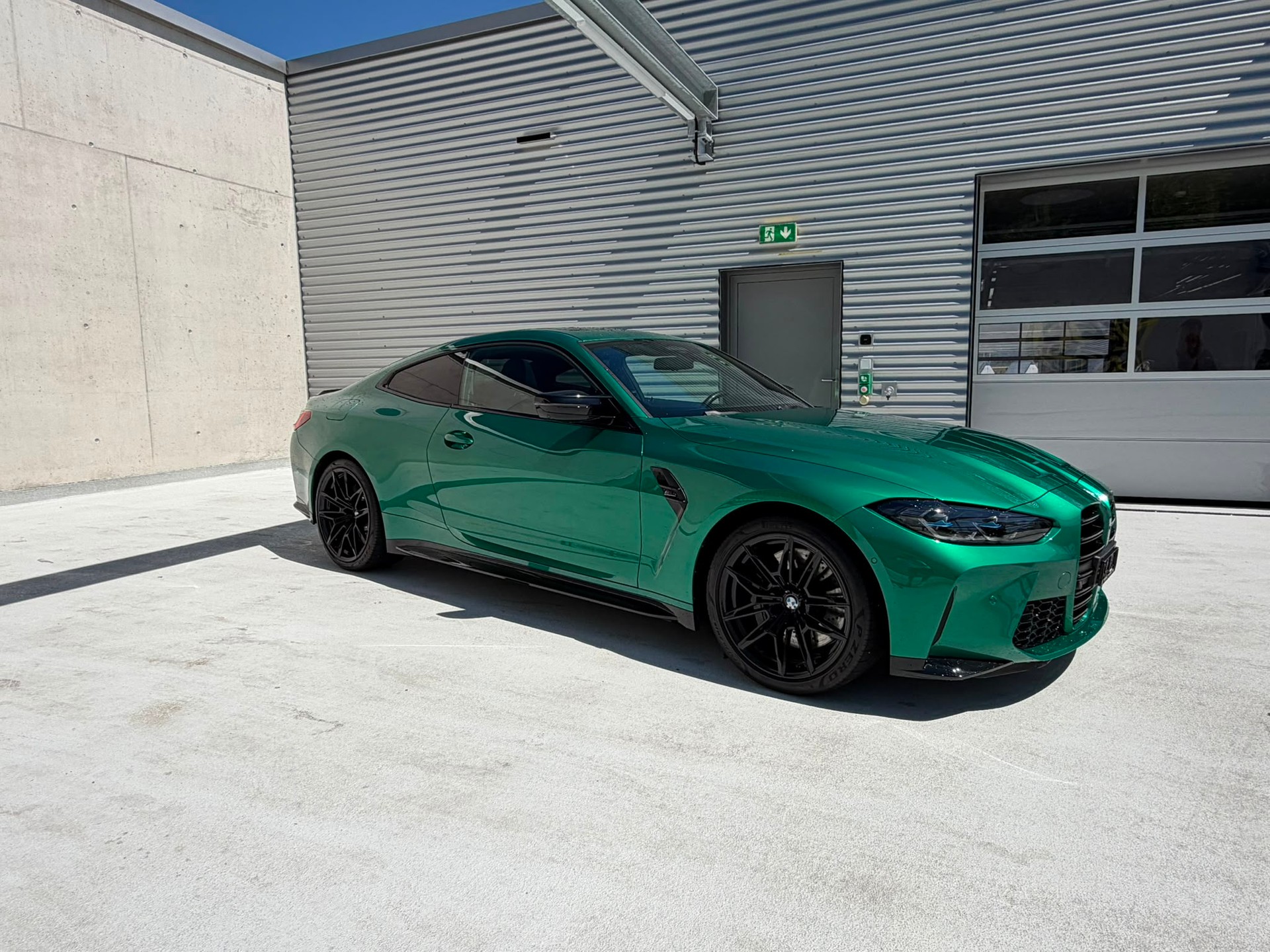 BMW M4 Coupé Competition M xDrive-image-2