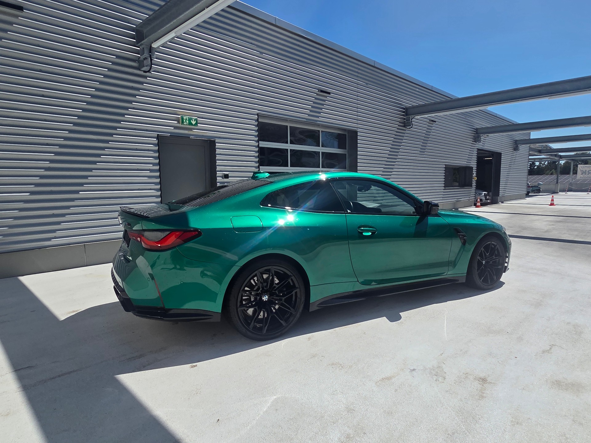 BMW M4 Coupé Competition M xDrive-image-14