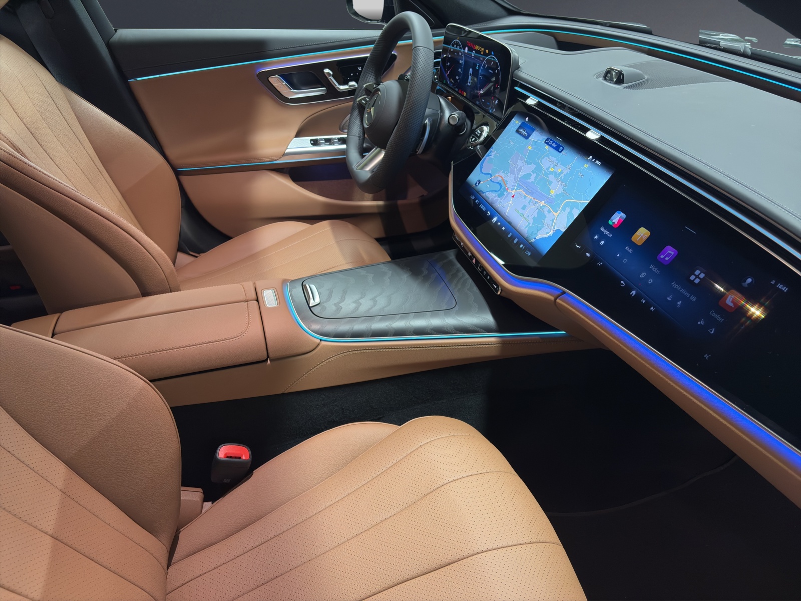 MERCEDES-BENZ E 220 d 4M Berline-image-9