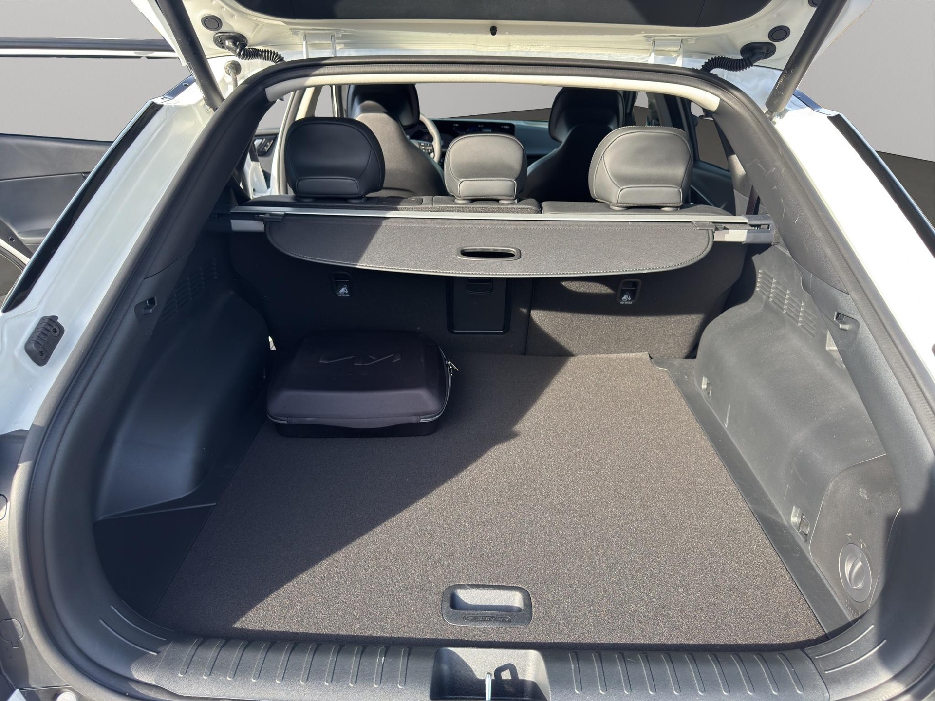 KIA EV6 84 kWh Earth 4x4-image-9