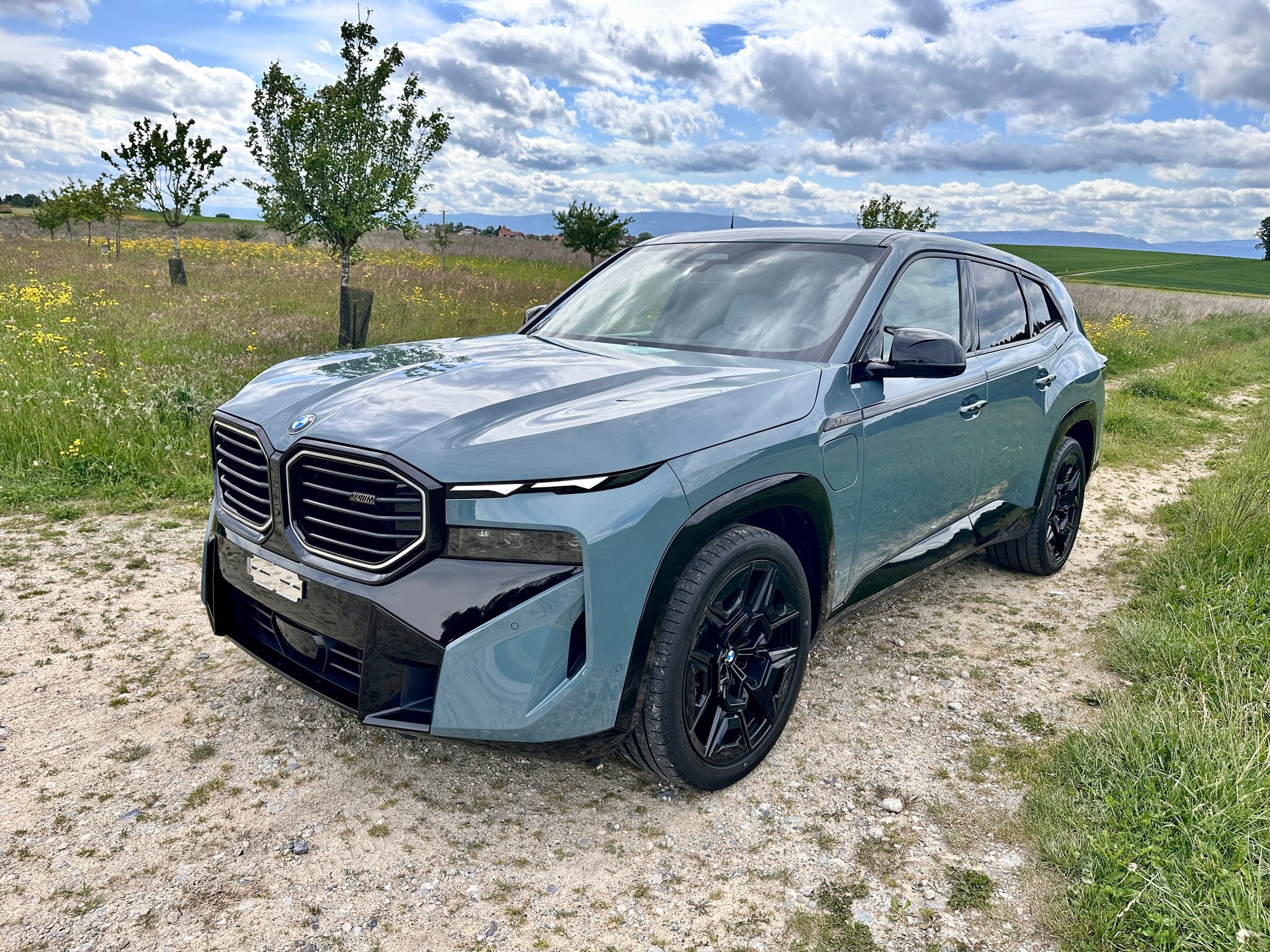 BMW XM xDrive PHEV Steptronic-image-0