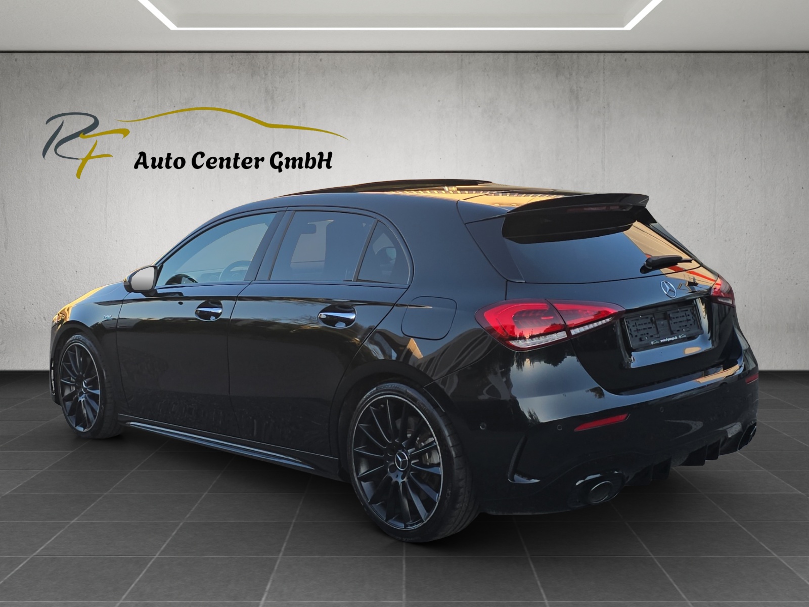 MERCEDES-BENZ A 35 AMG 4Matic Speedshift-image-4
