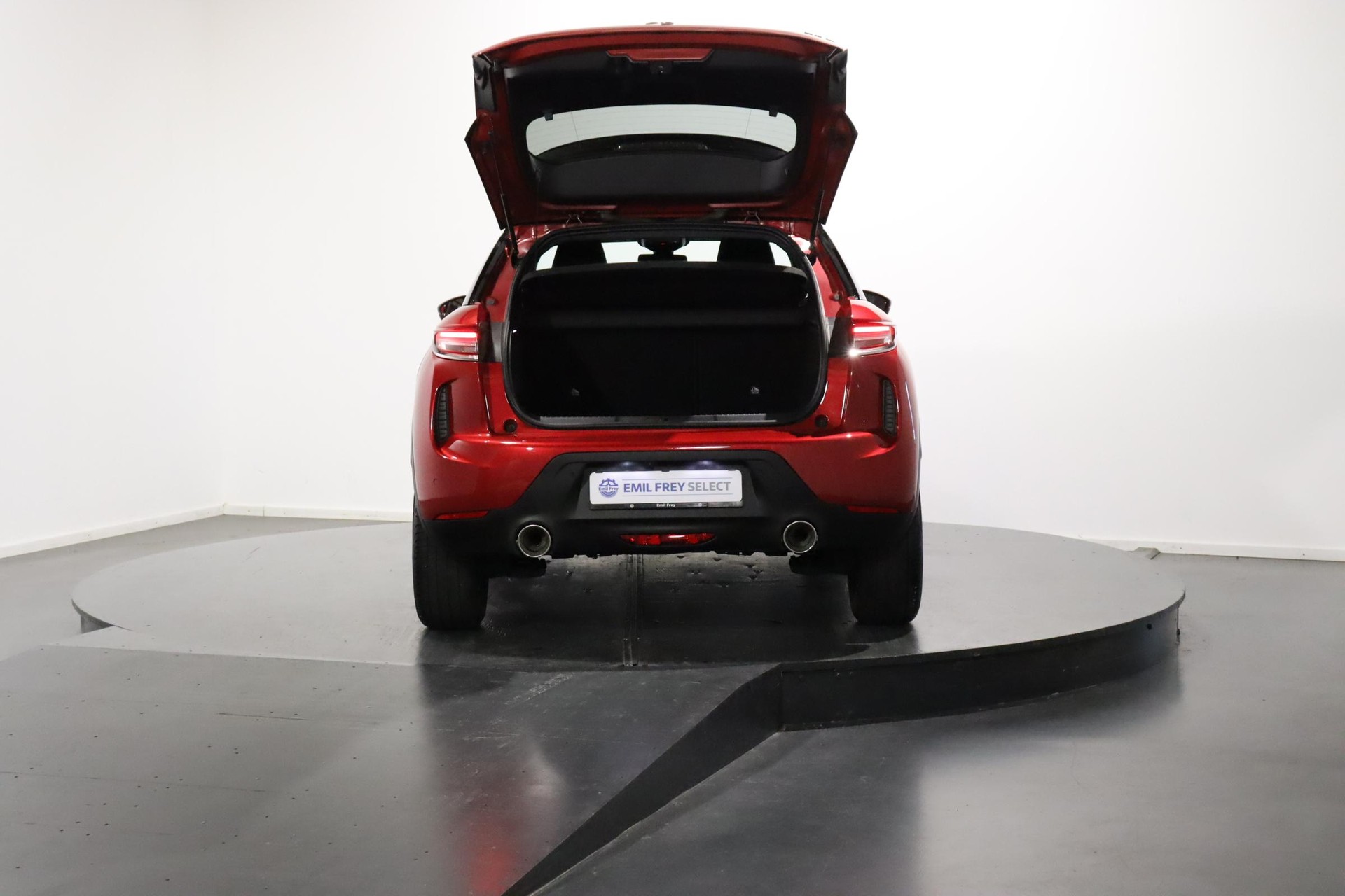 DS AUTOMOBILES 3 Crossback 1.2 PureTech 155 So Chic-image-3