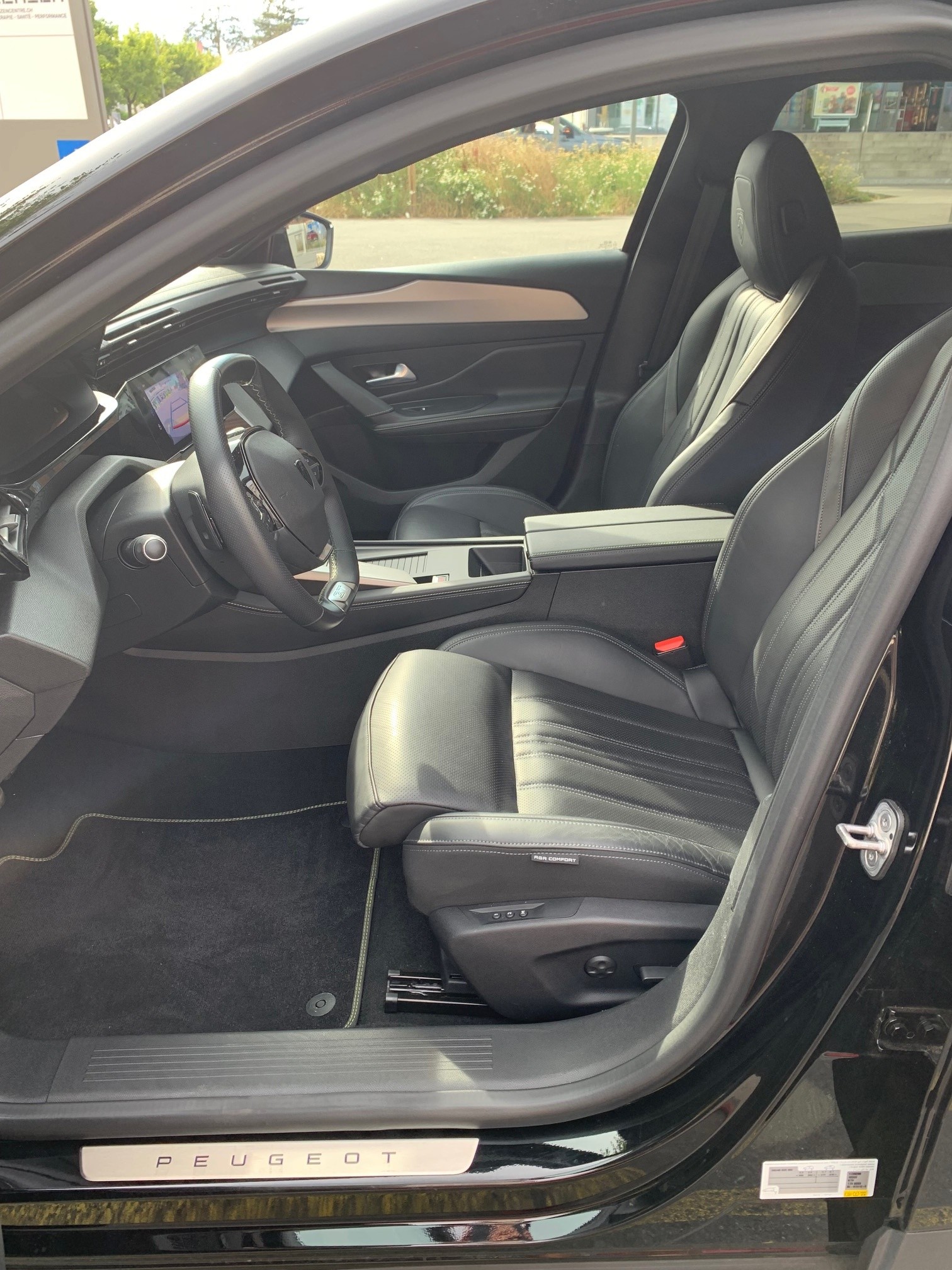 PEUGEOT 408 GT-image-10