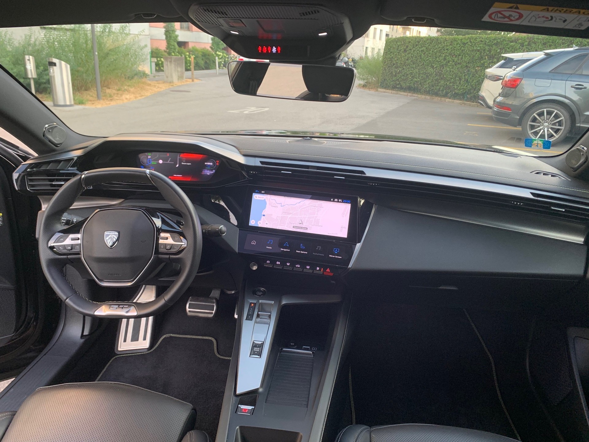 PEUGEOT 408 GT-image-8