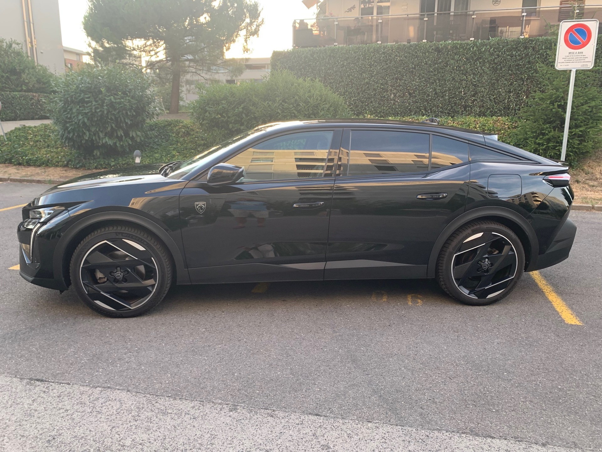 PEUGEOT 408 GT-image-7