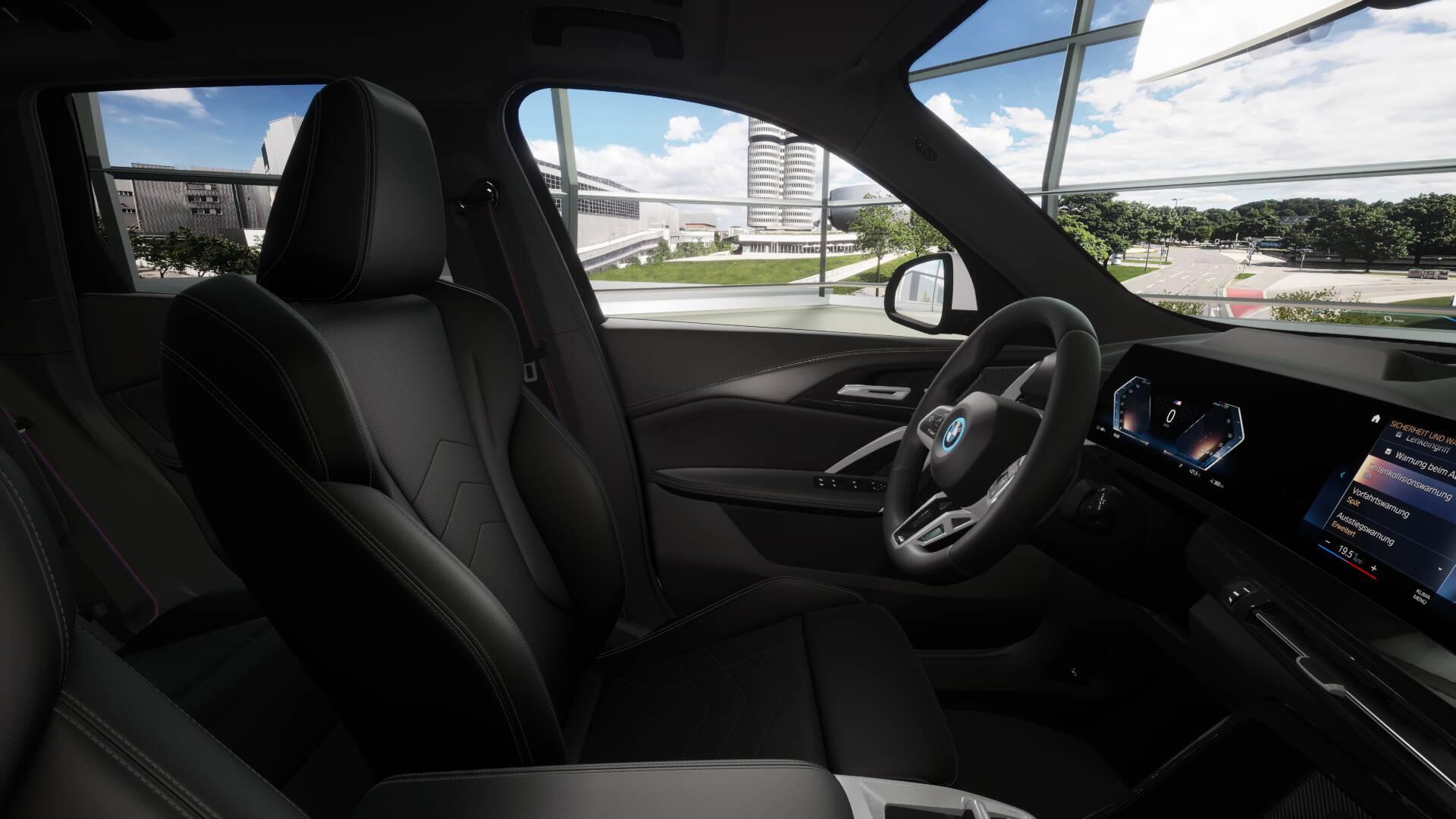 BMW iX1 30 xDrive-image-8