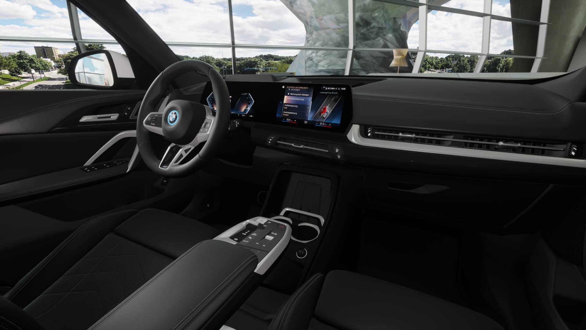 BMW iX1 30 xDrive-image-13