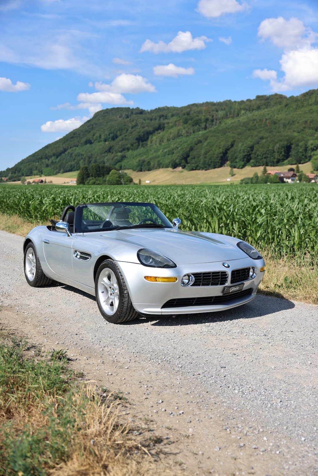 BMW Z8 Roadster-image-2