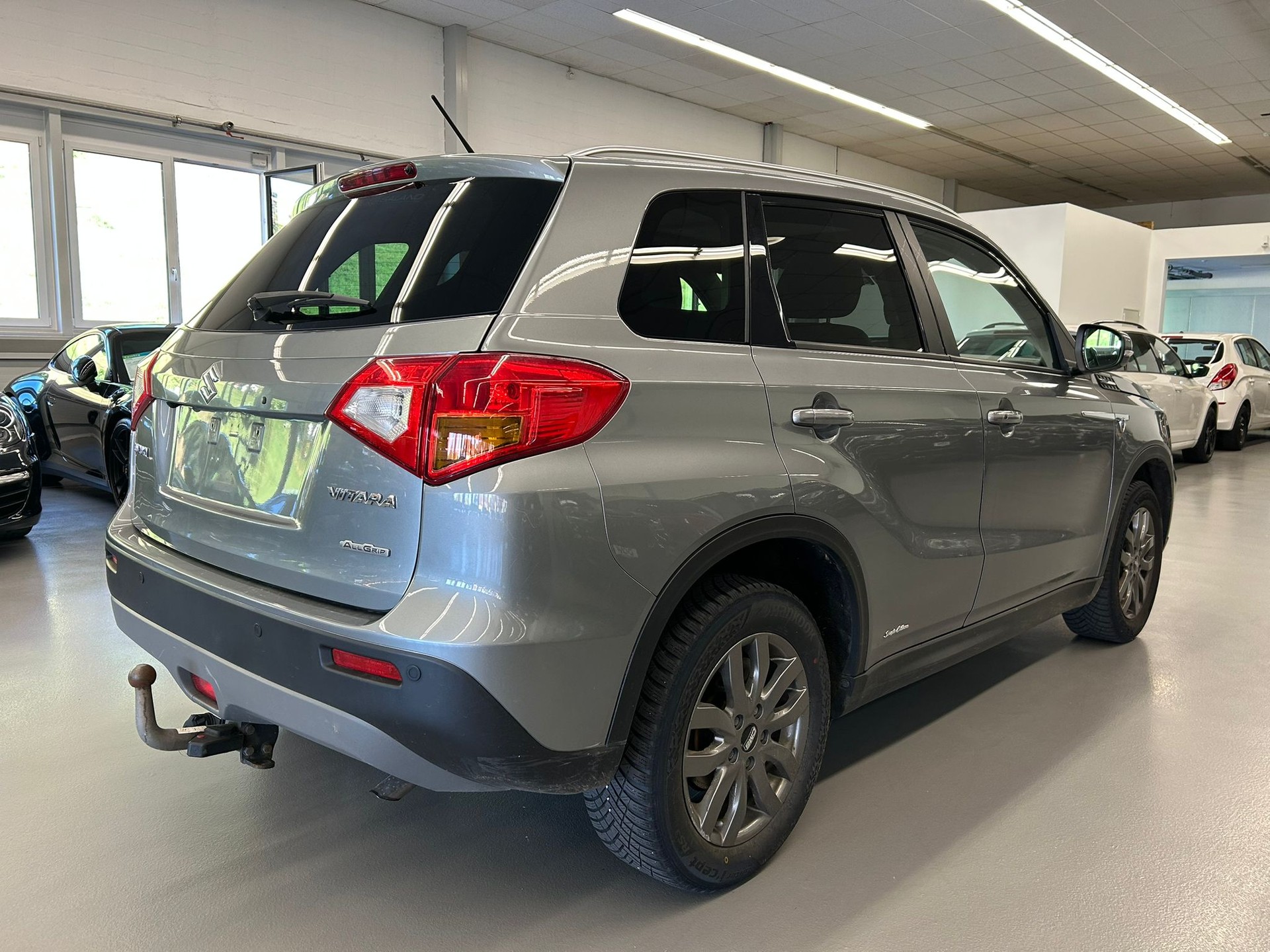 SUZUKI Vitara 1.6 VVT Sergio Cellano Top 4x4-showroom-element-3