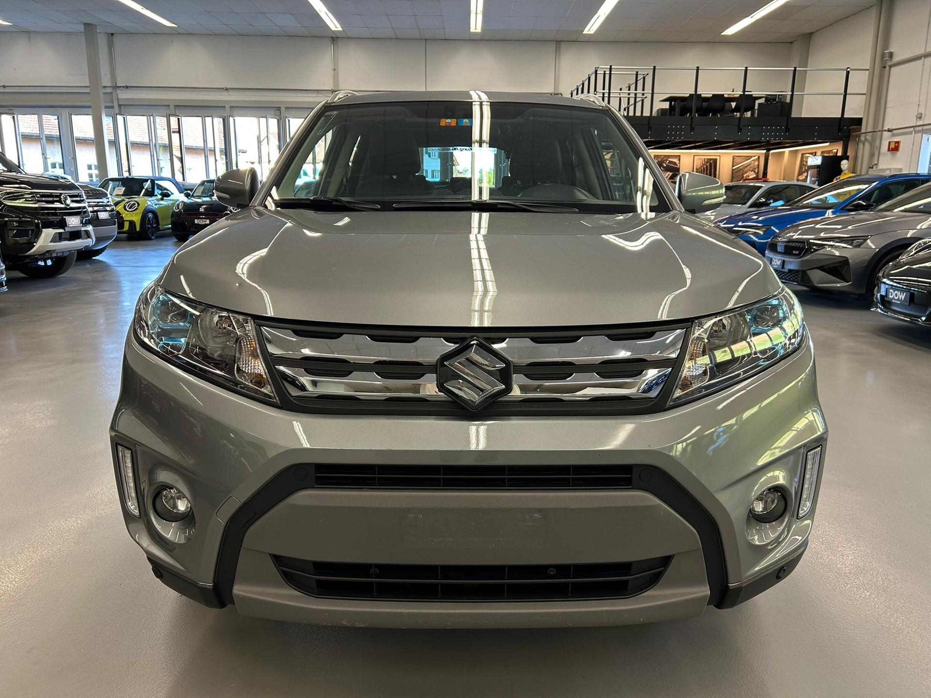 SUZUKI Vitara 1.6 VVT Sergio Cellano Top 4x4-showroom-element-2