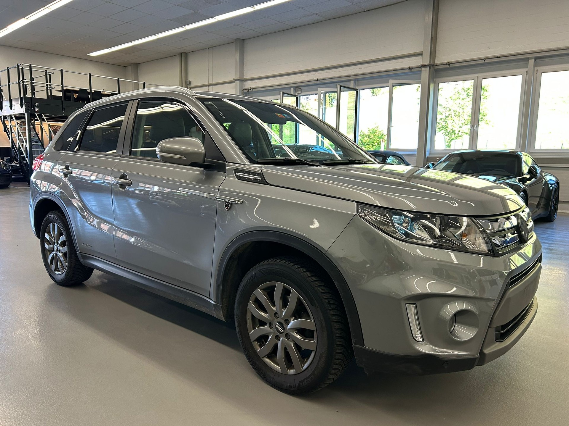 SUZUKI Vitara 1.6 VVT Sergio Cellano Top 4x4-showroom-element-1
