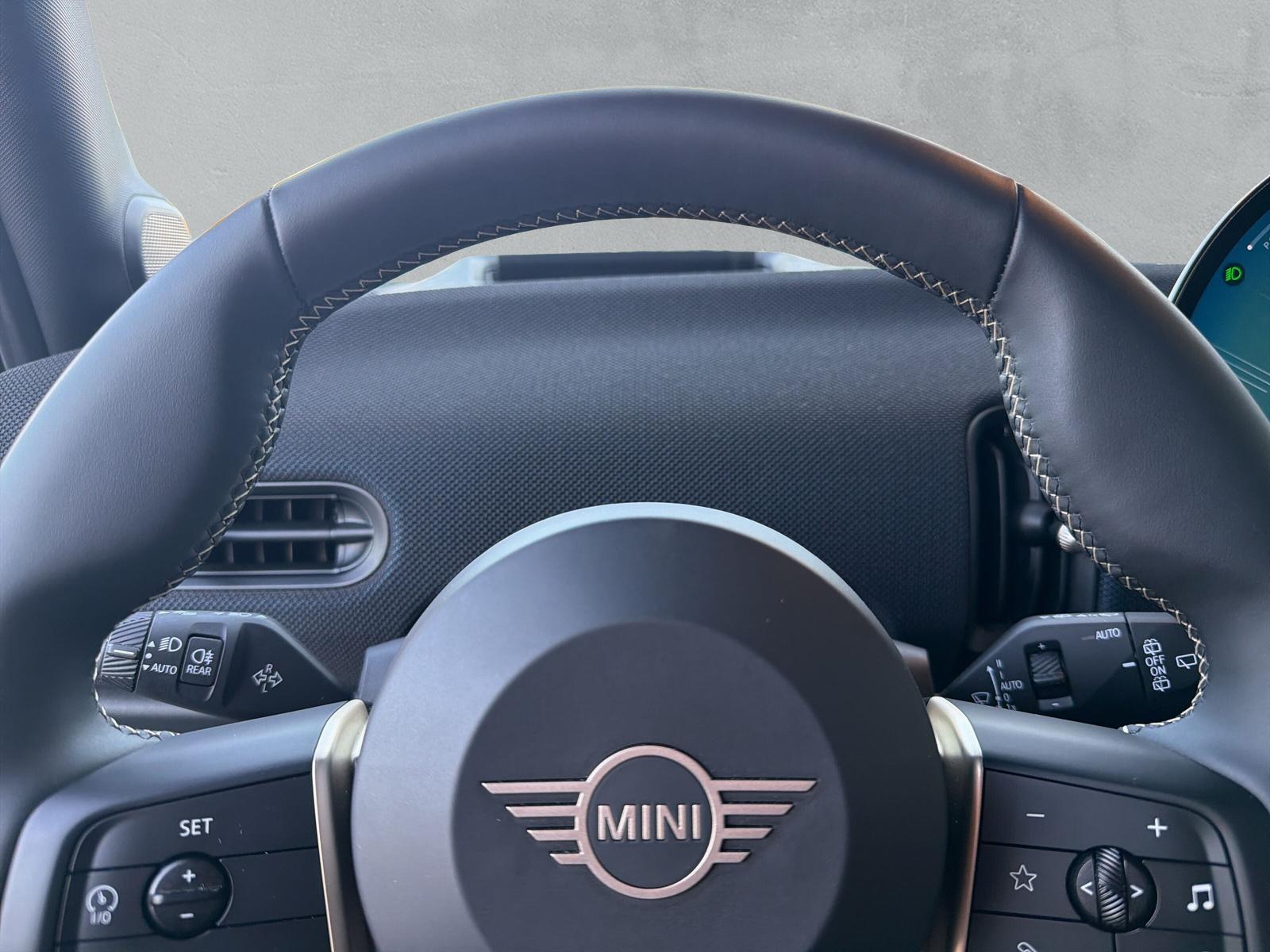 MINI Cooper S F65 2.0i (CH)-image-22